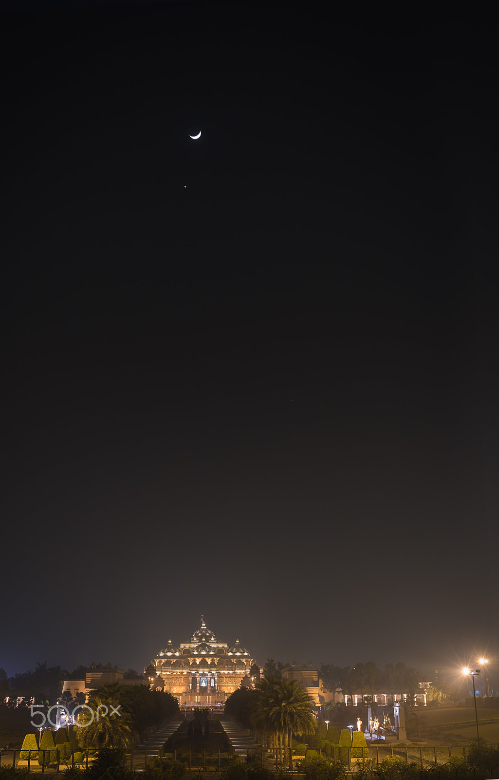 Canon EOS 760D (EOS Rebel T6s / EOS 8000D) sample photo. Moon, venus & akshardham photography