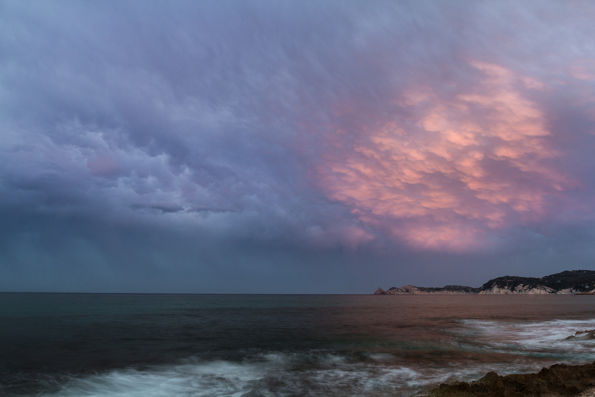 Canon EF 16-35mm F4L IS USM sample photo. Nubes de colores, javea photography
