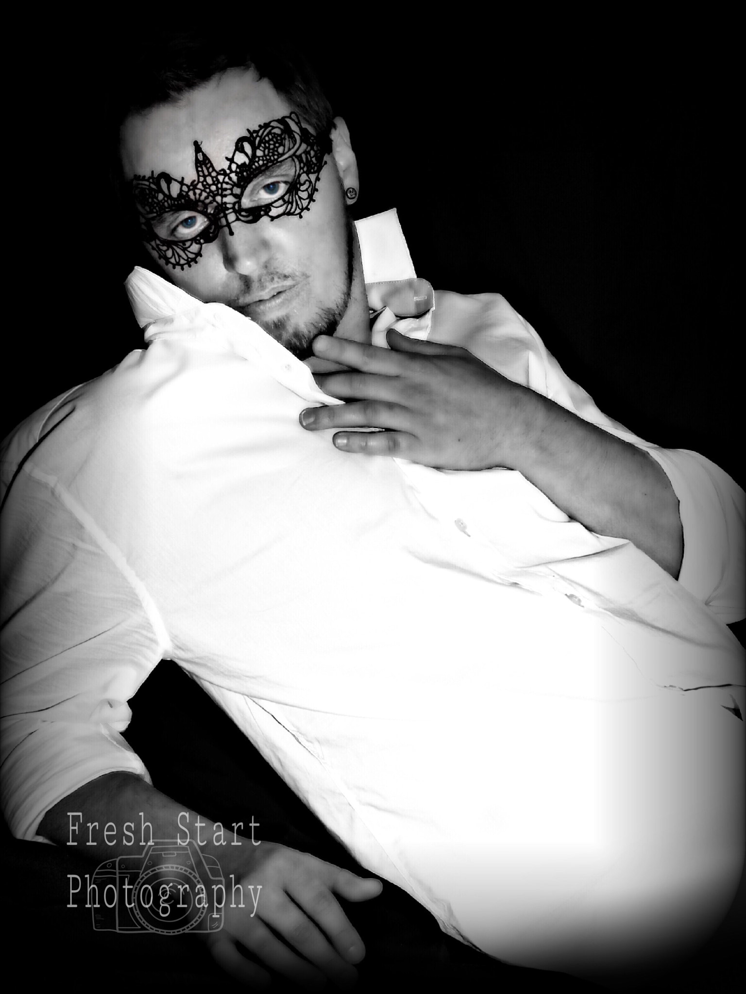 Canon EOS 1000D (EOS Digital Rebel XS / EOS Kiss F) sample photo. Mystery portrait... photography