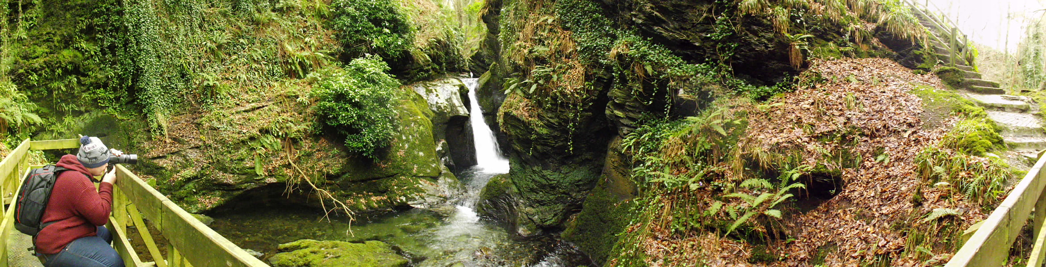 Fujifilm FinePix S4200 sample photo. Beautiful waterfall with friend photography