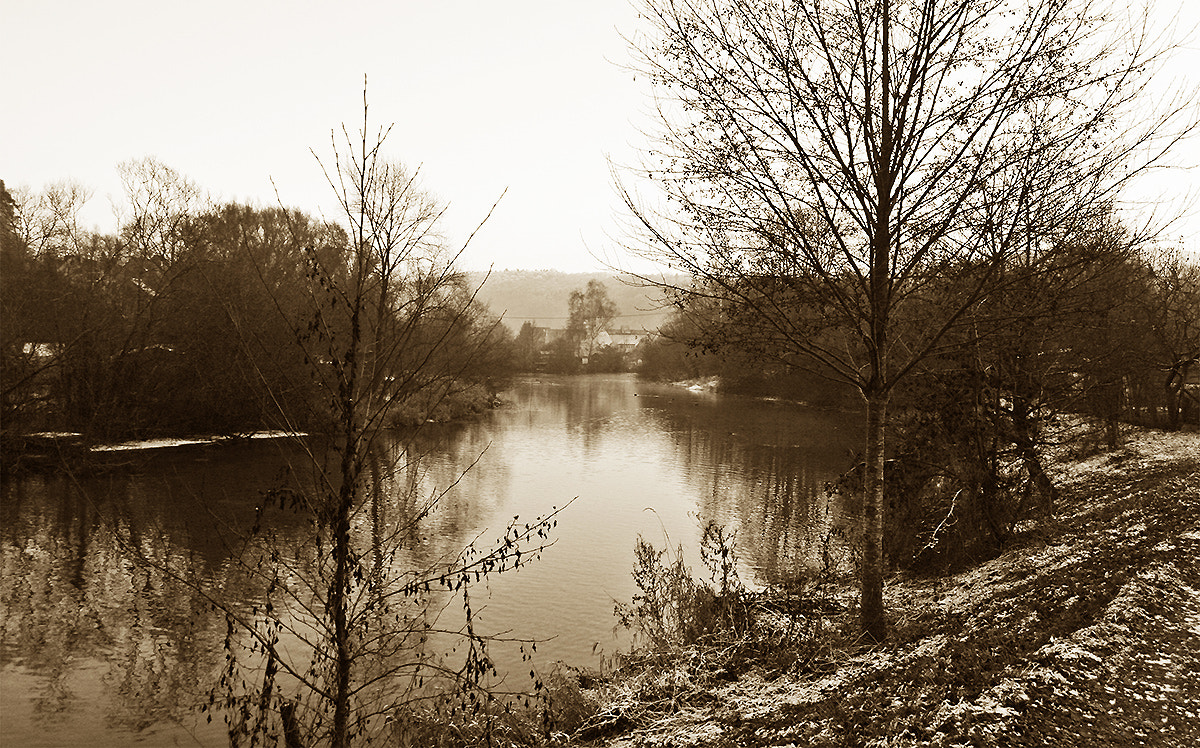 Canon EOS 400D (EOS Digital Rebel XTi / EOS Kiss Digital X) sample photo. ... winter at the riverside ... photography
