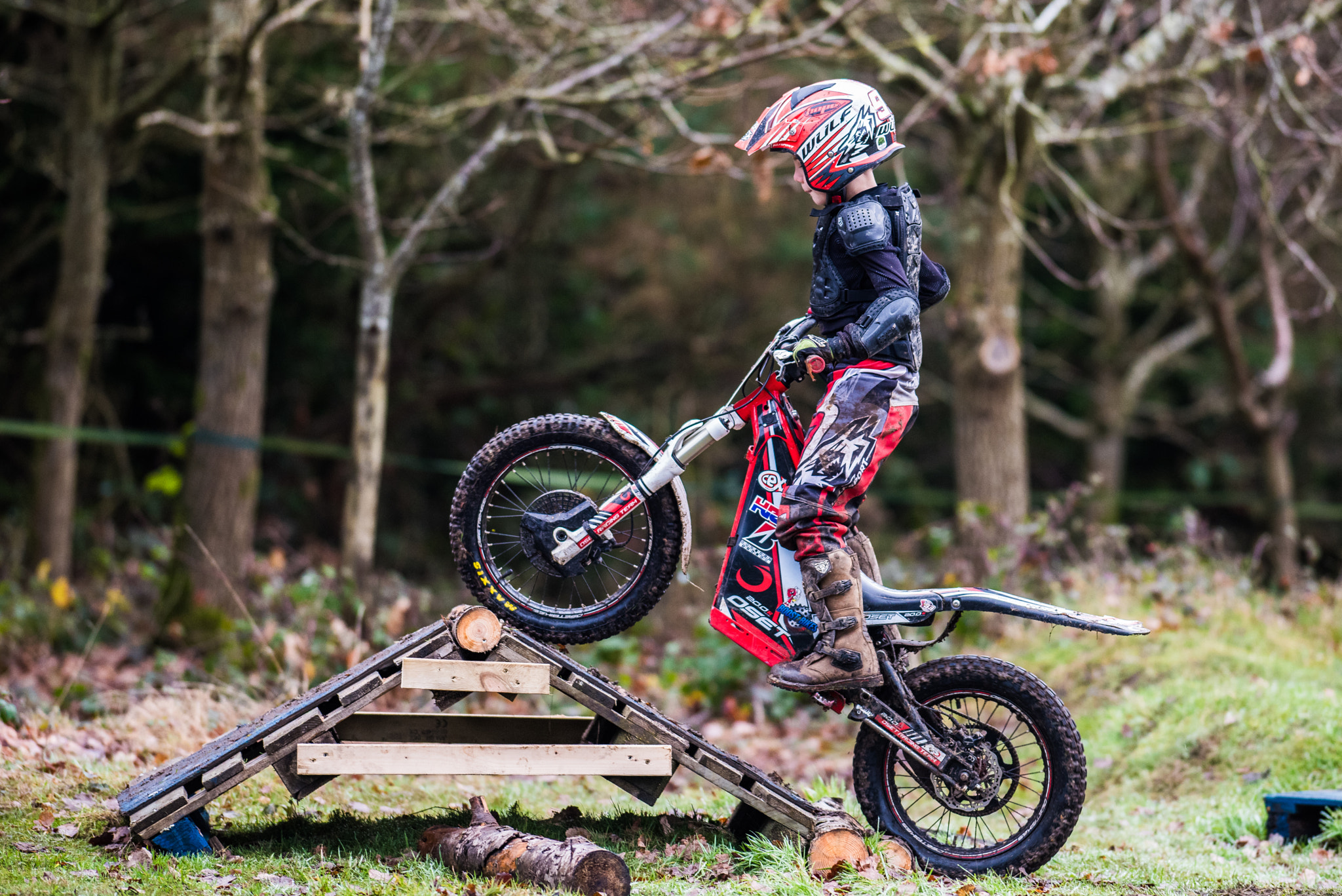 Nikon AF-S Nikkor 300mm F2.8G ED-IF VR sample photo. Hookwood trials fun photography