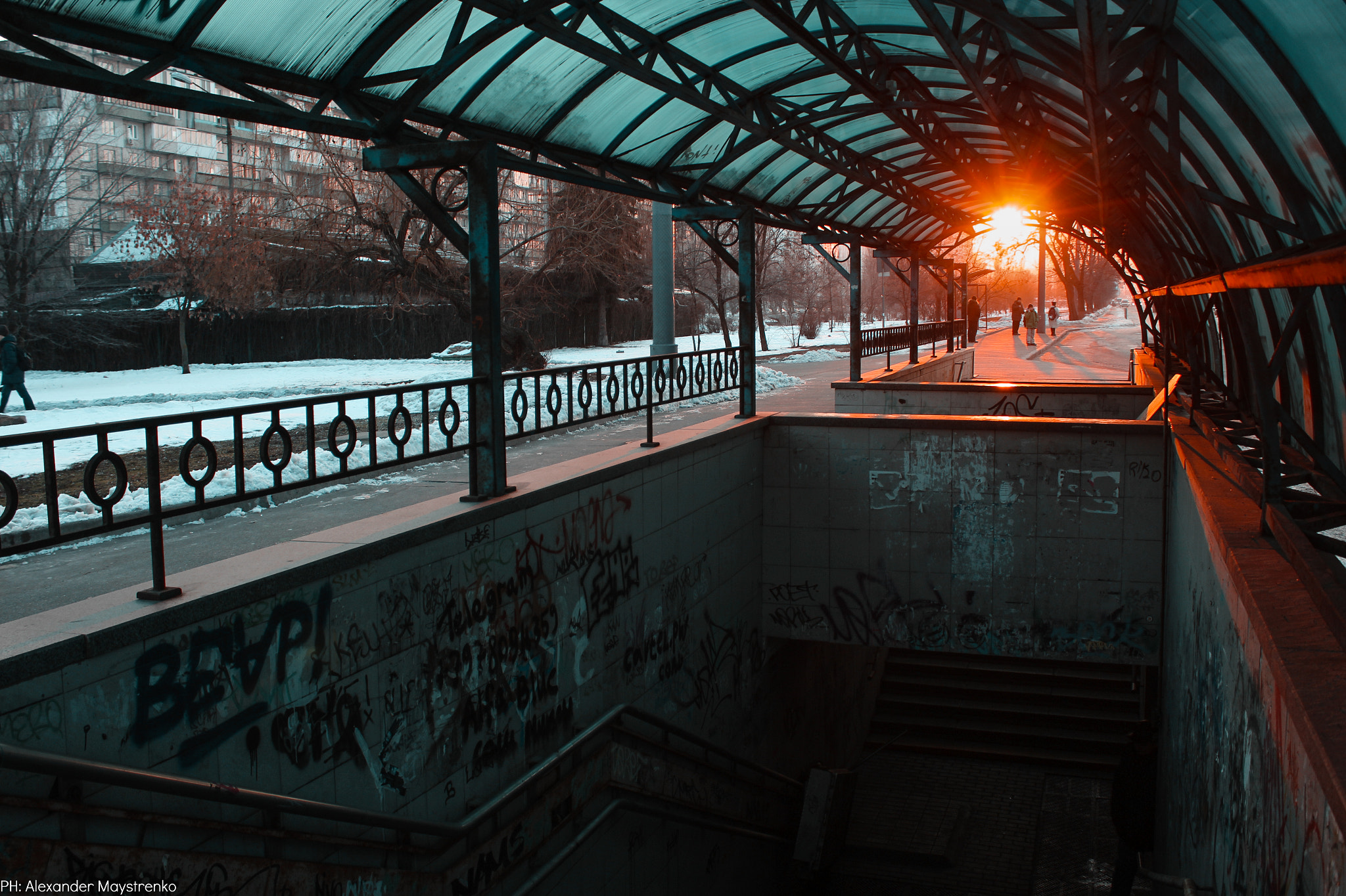Canon EF-S 18-55mm F3.5-5.6 IS sample photo. Subway sunset photography