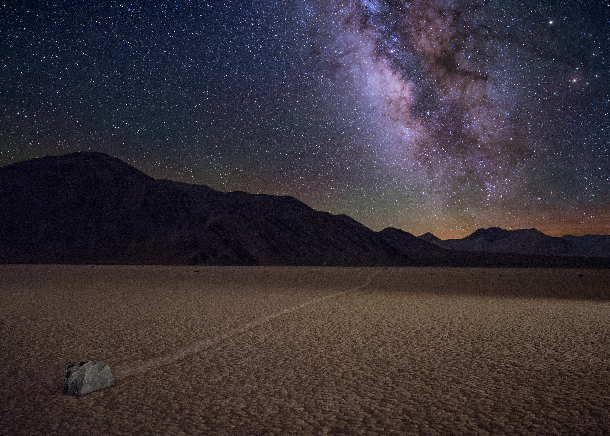 Nikon D810A + Nikon AF-S Nikkor 14-24mm F2.8G ED sample photo. Sailing stones photography