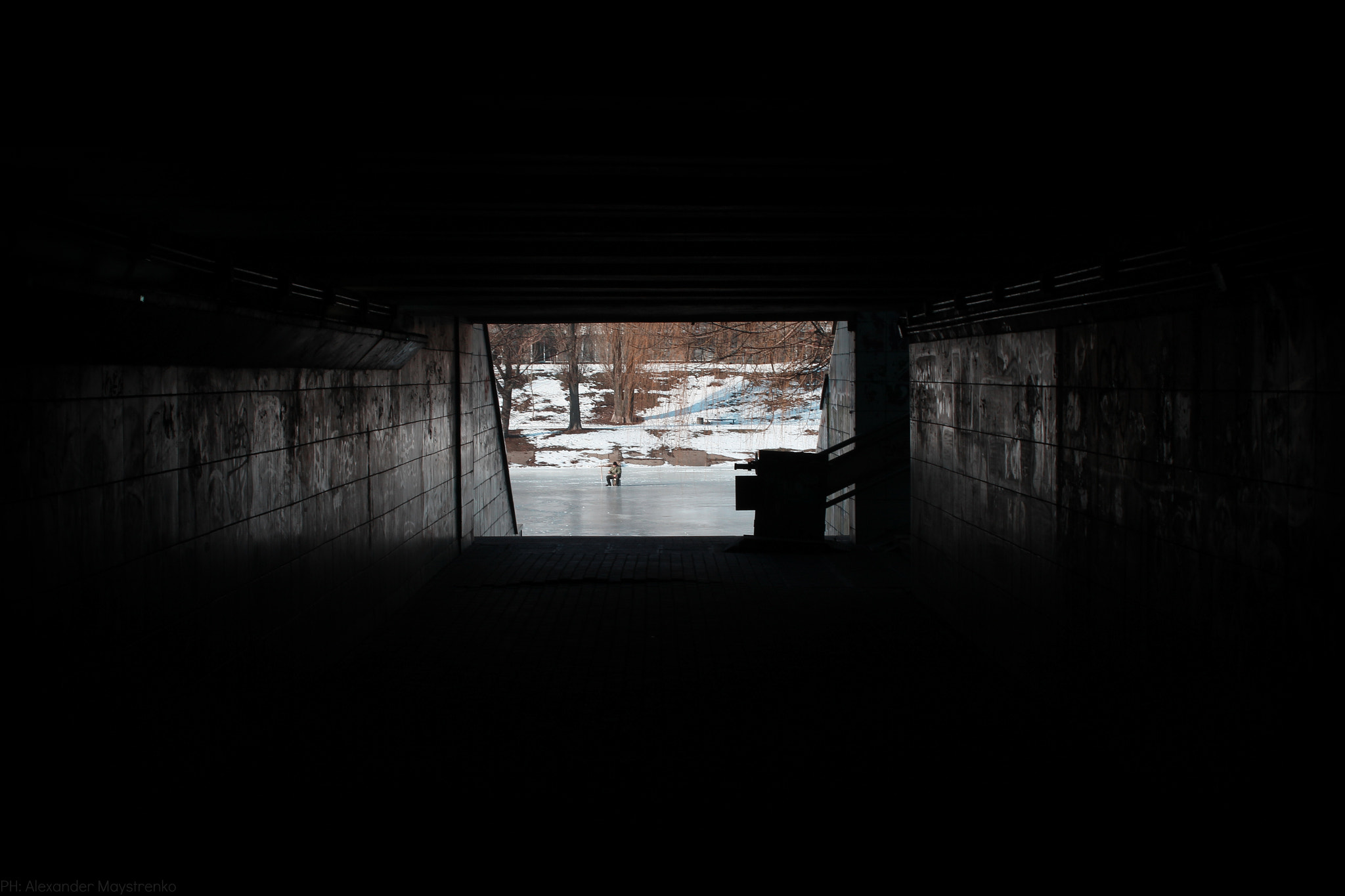 Canon EF-S 18-55mm F3.5-5.6 IS sample photo. Tunnel to the river photography