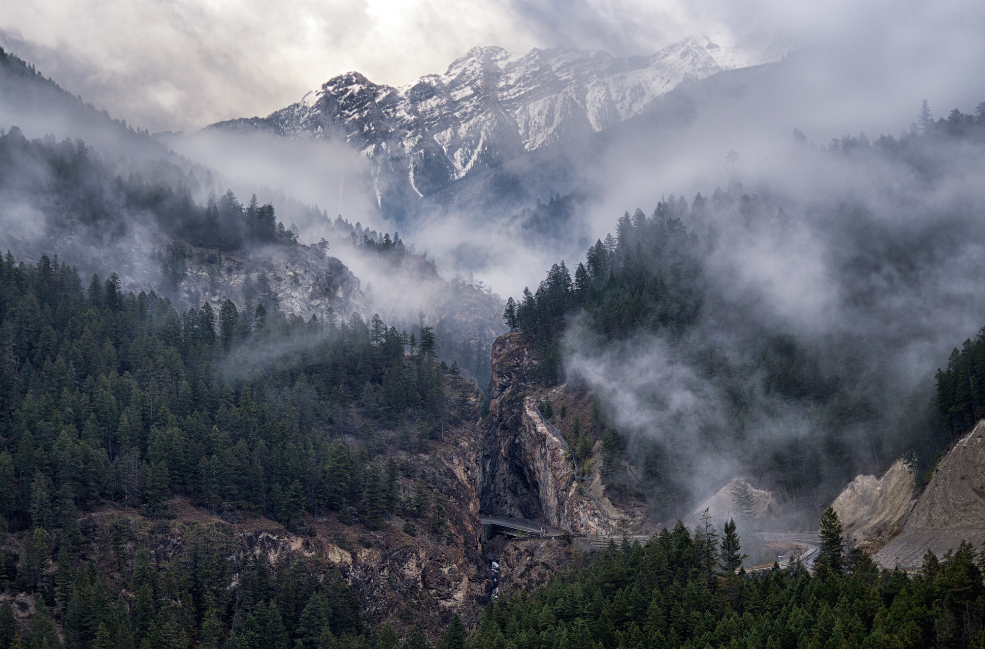 Nikon D3100 + AF Nikkor 70-210mm f/4-5.6D sample photo. The entrance to radium hot springs photography