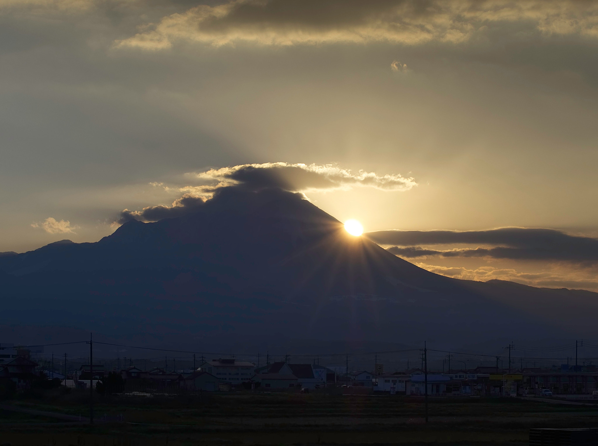 Olympus M.Zuiko Digital ED 40-150mm F2.8 Pro sample photo. Sunrise from misen photography