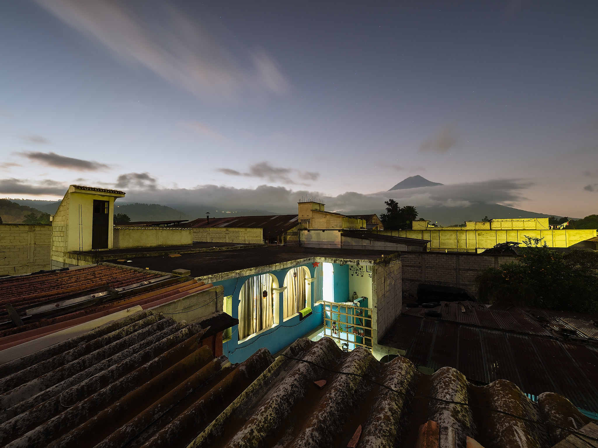Olympus M.Zuiko Digital ED 7-14mm F2.8 PRO sample photo. Rooftop sunrise photography