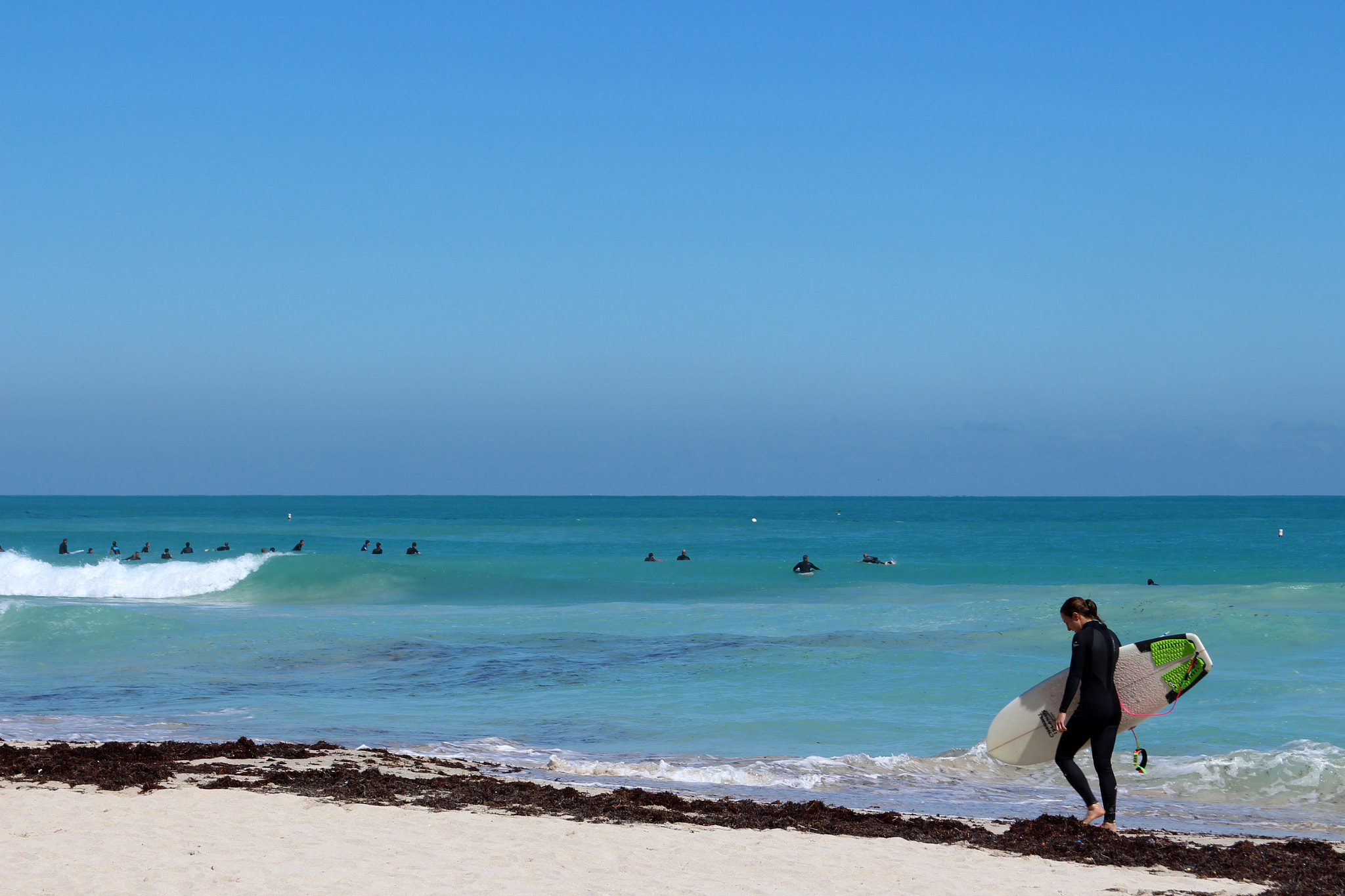 Canon EF 28-135mm F3.5-5.6 IS USM sample photo. Austrinus ready to surf photography