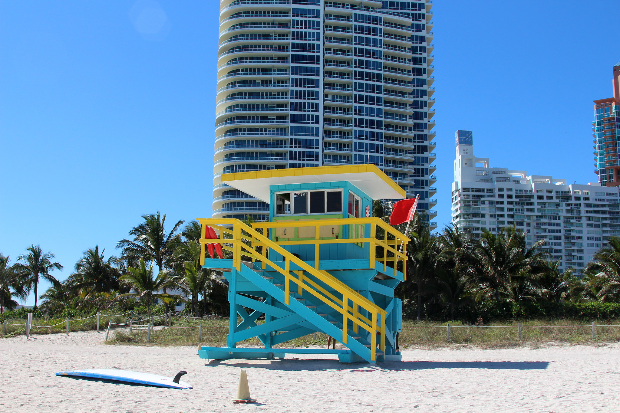 Canon EF 28-135mm F3.5-5.6 IS USM sample photo. Austrinus lifeguard's house photography