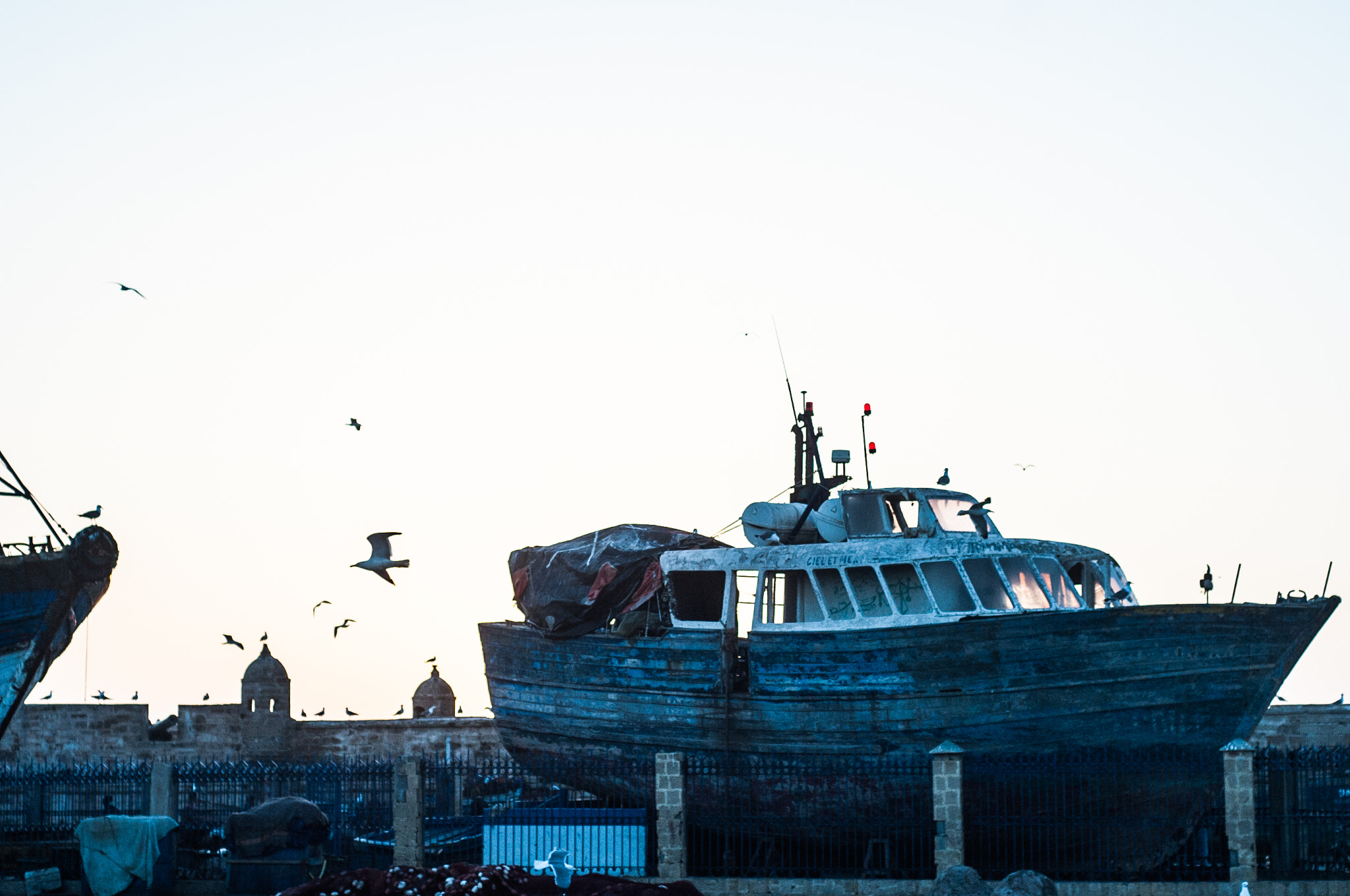 Nikon D3 + AF Nikkor 50mm f/1.8 sample photo. Essaouira port photography