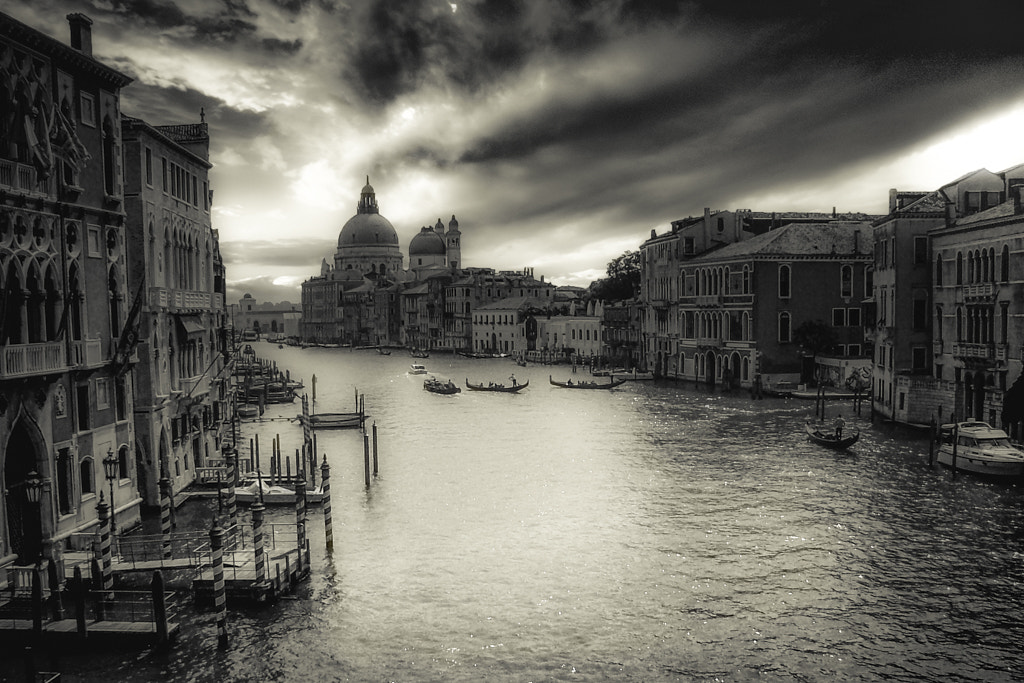 Fujifilm FinePix S5000 sample photo. Canal grande photography