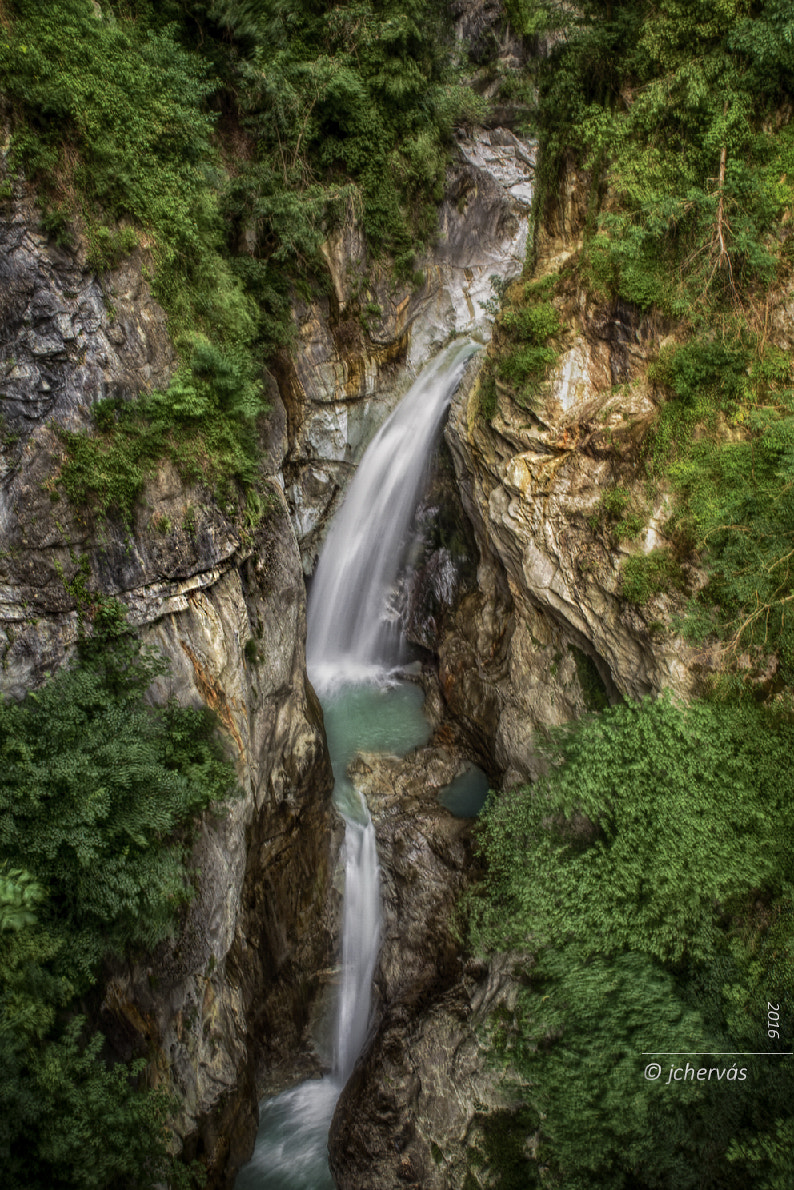 Canon EOS-1D Mark IV sample photo. Cascada en le fayet photography