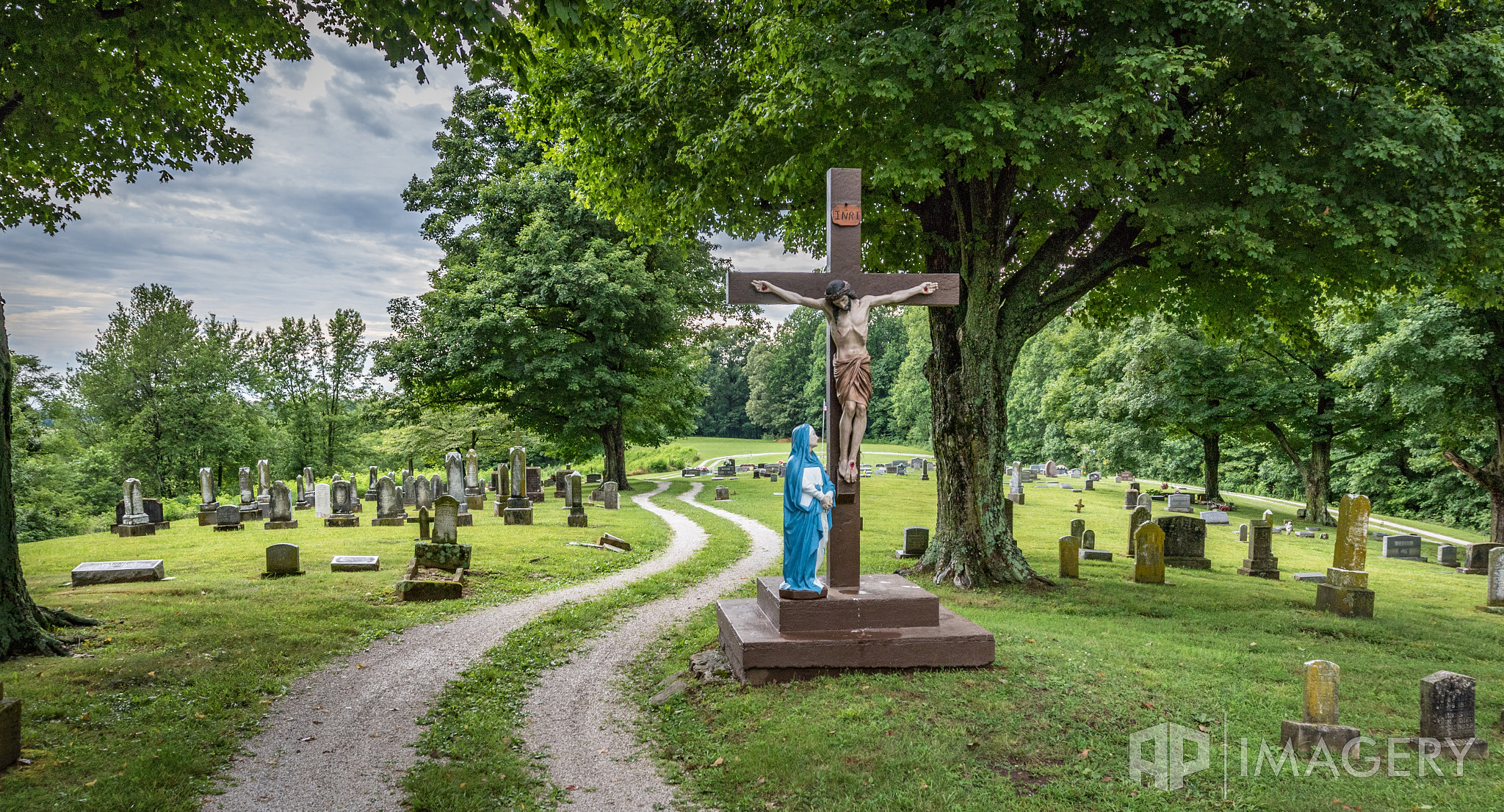 Canon EF 16-35mm F4L IS USM sample photo. St lawrence cemetery photography