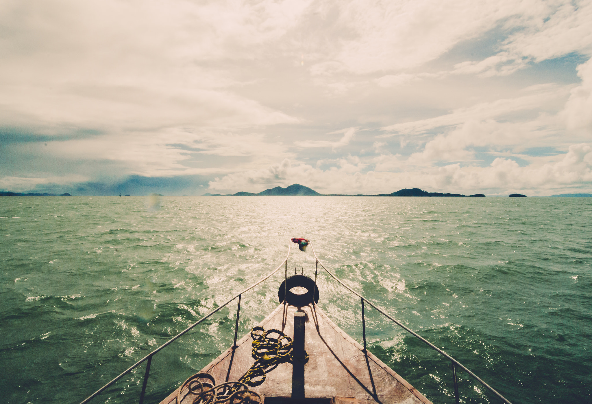 Tokina AT-X Pro 11-16mm F2.8 DX sample photo. Sea blues photography