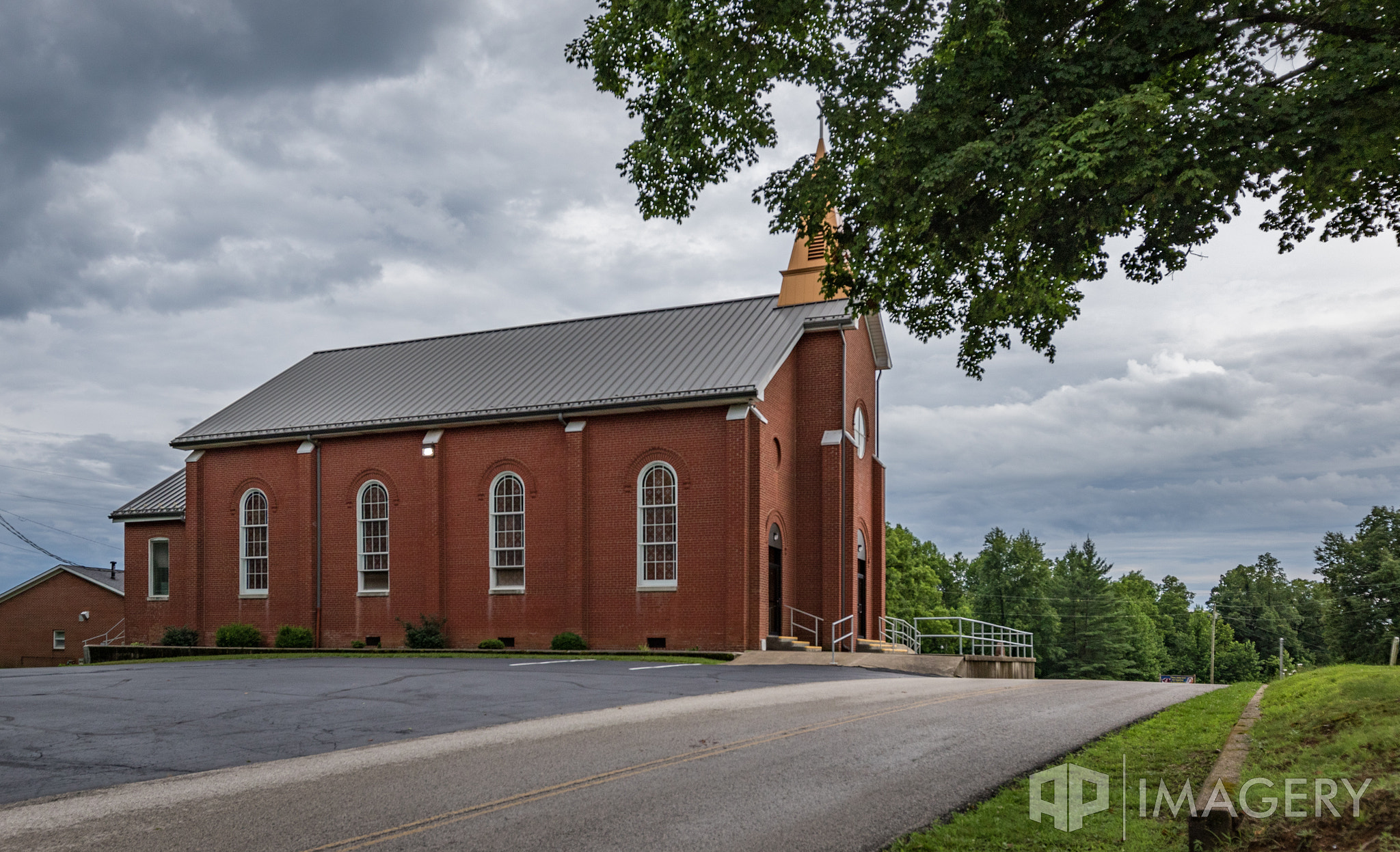 Canon EF 16-35mm F4L IS USM sample photo. St lawrence catholic church photography