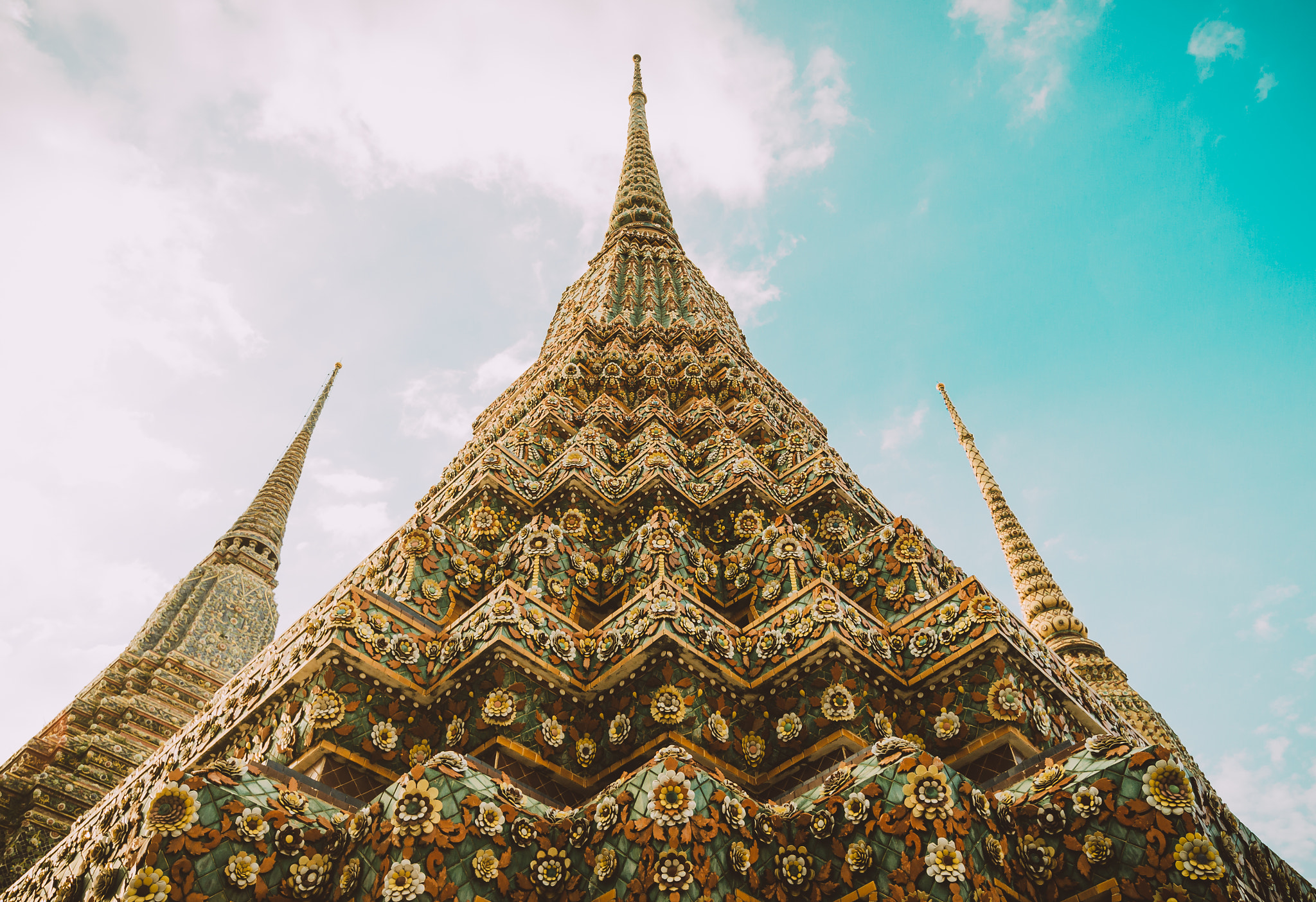 Nikon D7000 sample photo. Wat pho thailand photography