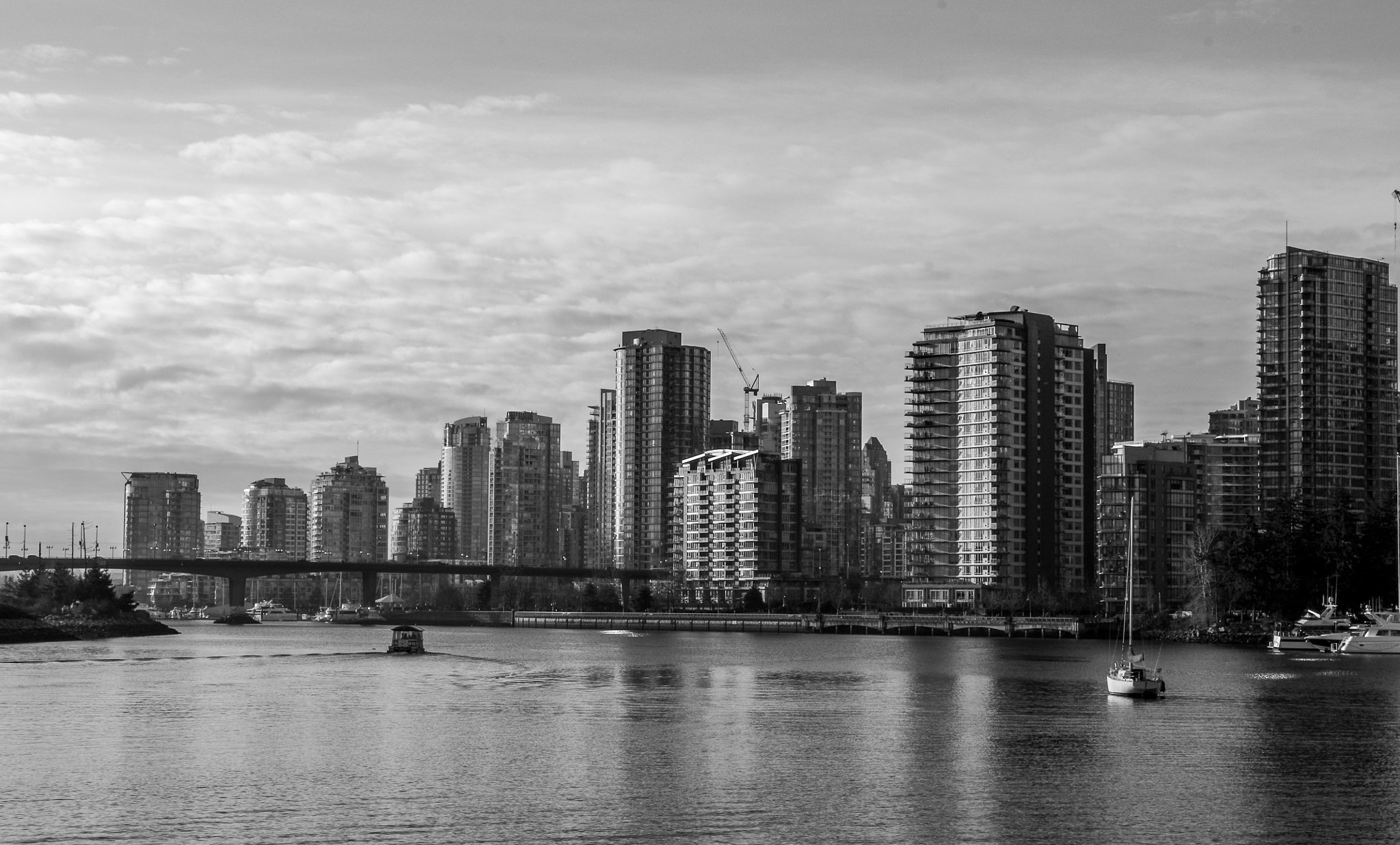 Tamron AF 18-200mm F3.5-6.3 XR Di II LD Aspherical (IF) Macro sample photo. Vancouver cityscape photography