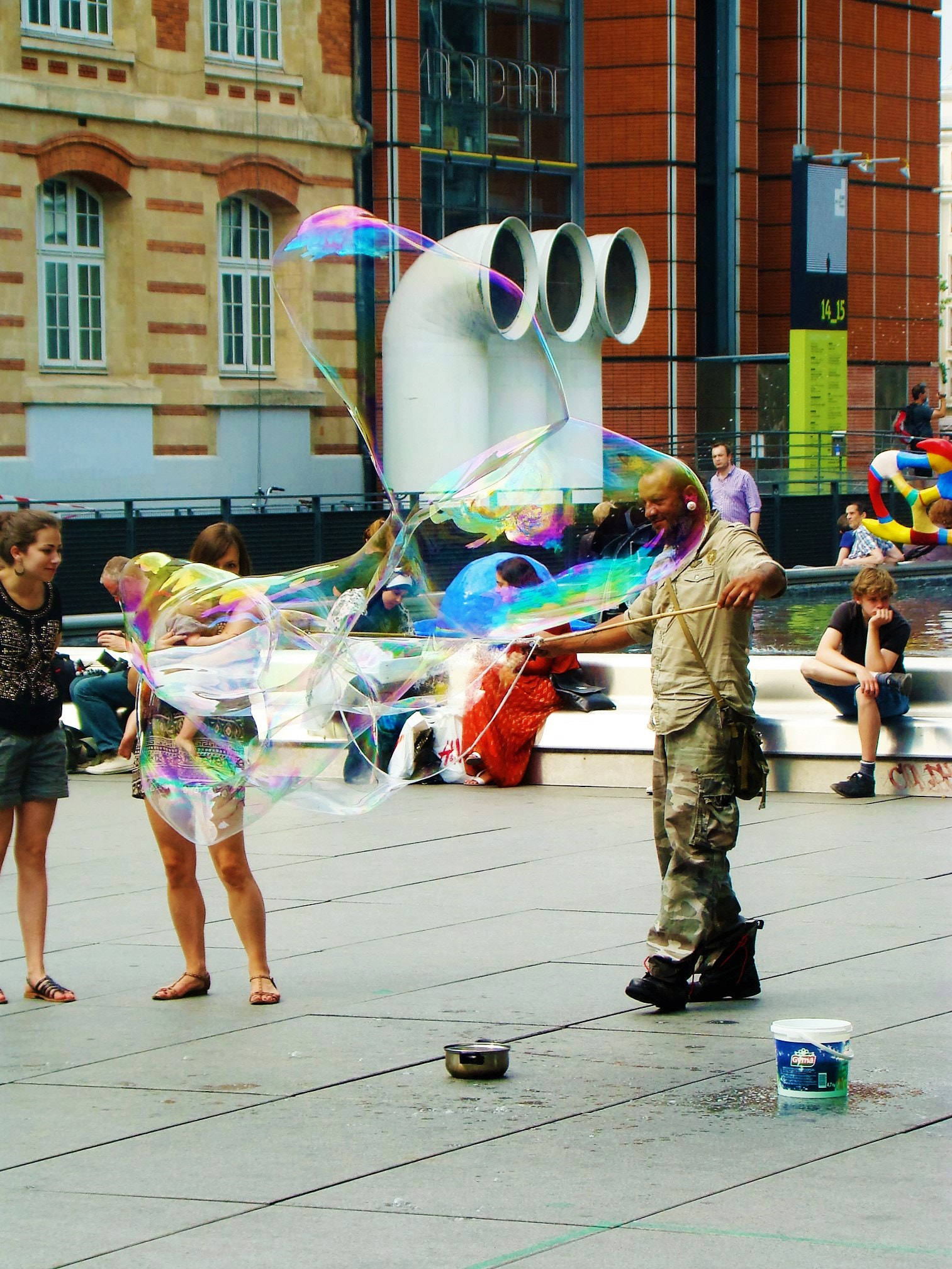 Sony DSC-H7 sample photo. Bulles de rue photography