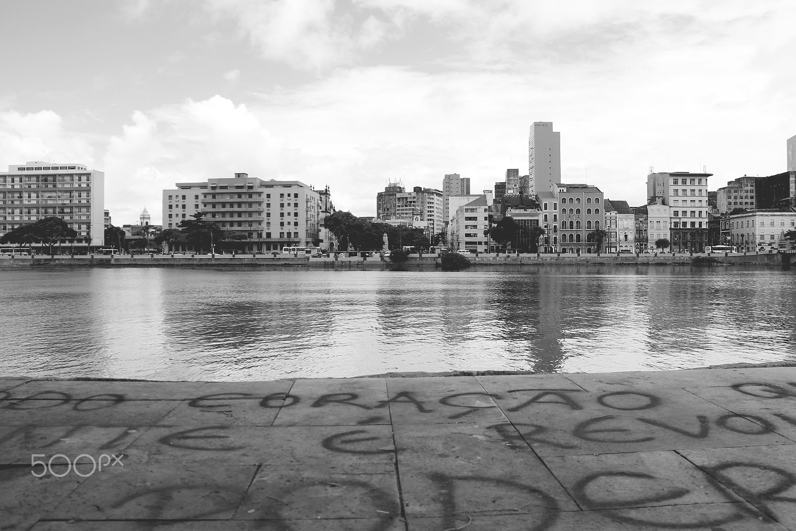 Canon EF-S 18-200mm F3.5-5.6 IS sample photo. City heart. photography