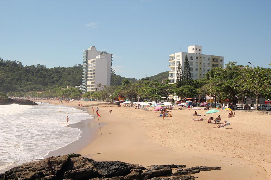 Sigma 15-30mm f/3.5-4.5 EX DG Aspherical sample photo. Beach and sun photography