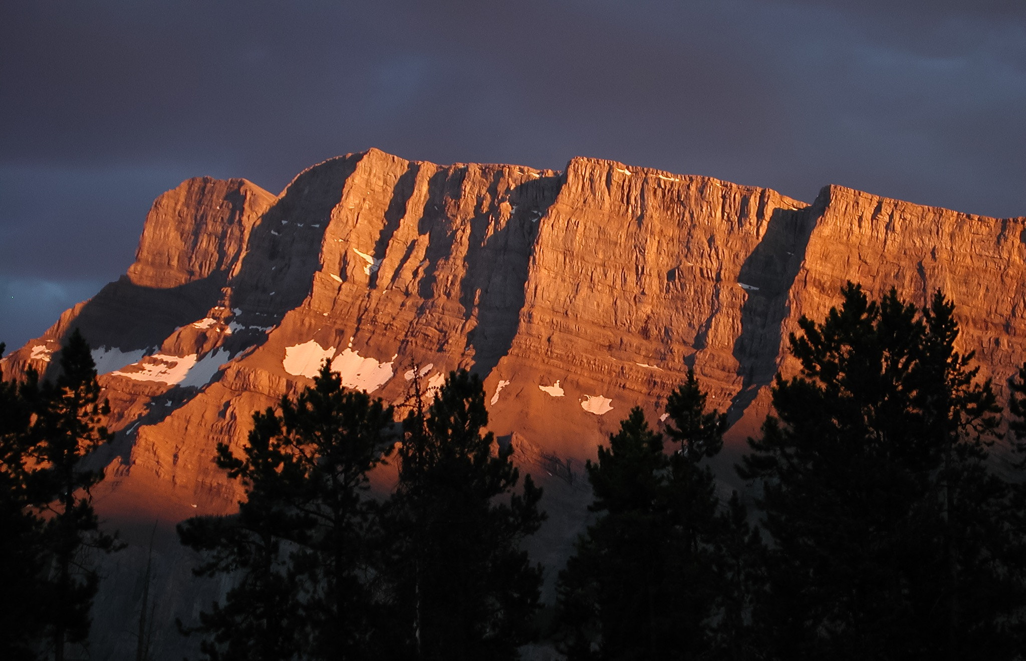 Nikon E990 sample photo. Sunset on rundle photography