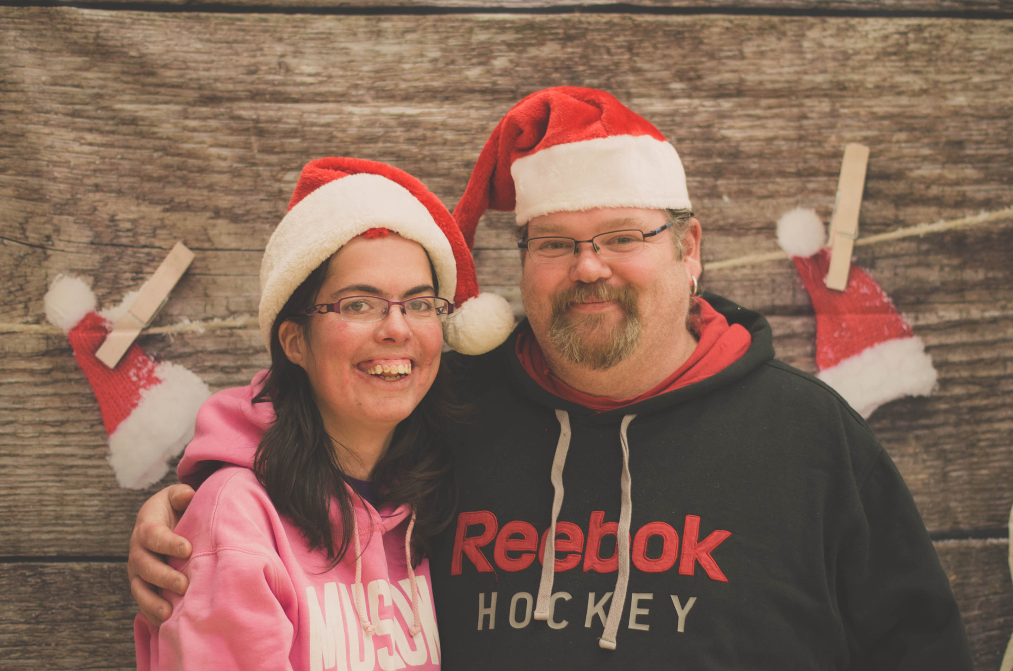 Pentax K-30 sample photo. Christmas hats photography