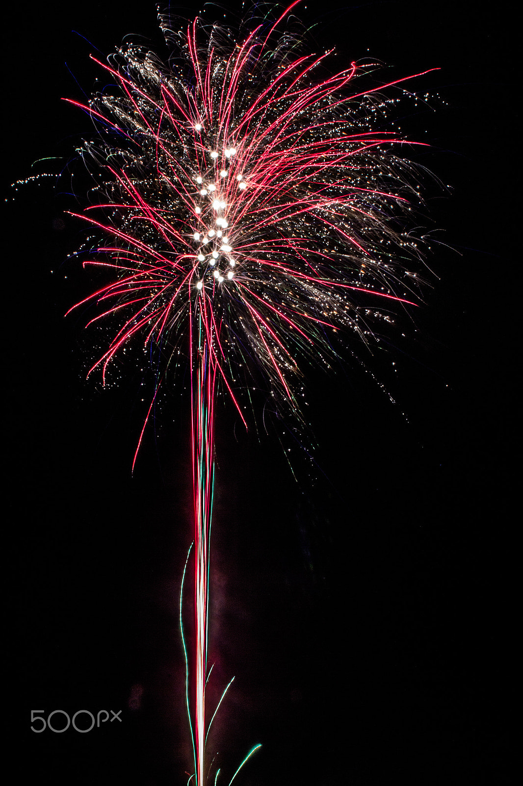 Canon EOS 60D + Sigma 24-70mm F2.8 EX DG Macro sample photo. Firework photography