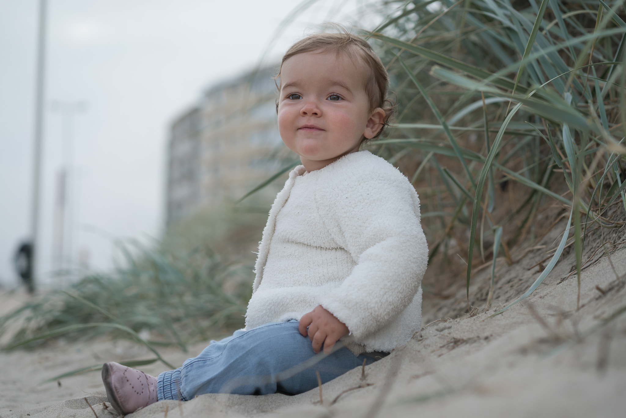 Sony a7S + Sony Sonnar T* FE 55mm F1.8 ZA sample photo. At the beach photography