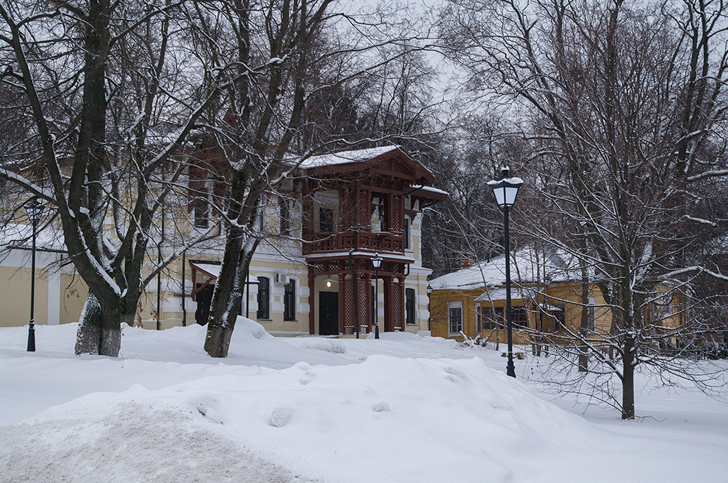 Pentax K-7 sample photo. The manor house in schapovo. photography