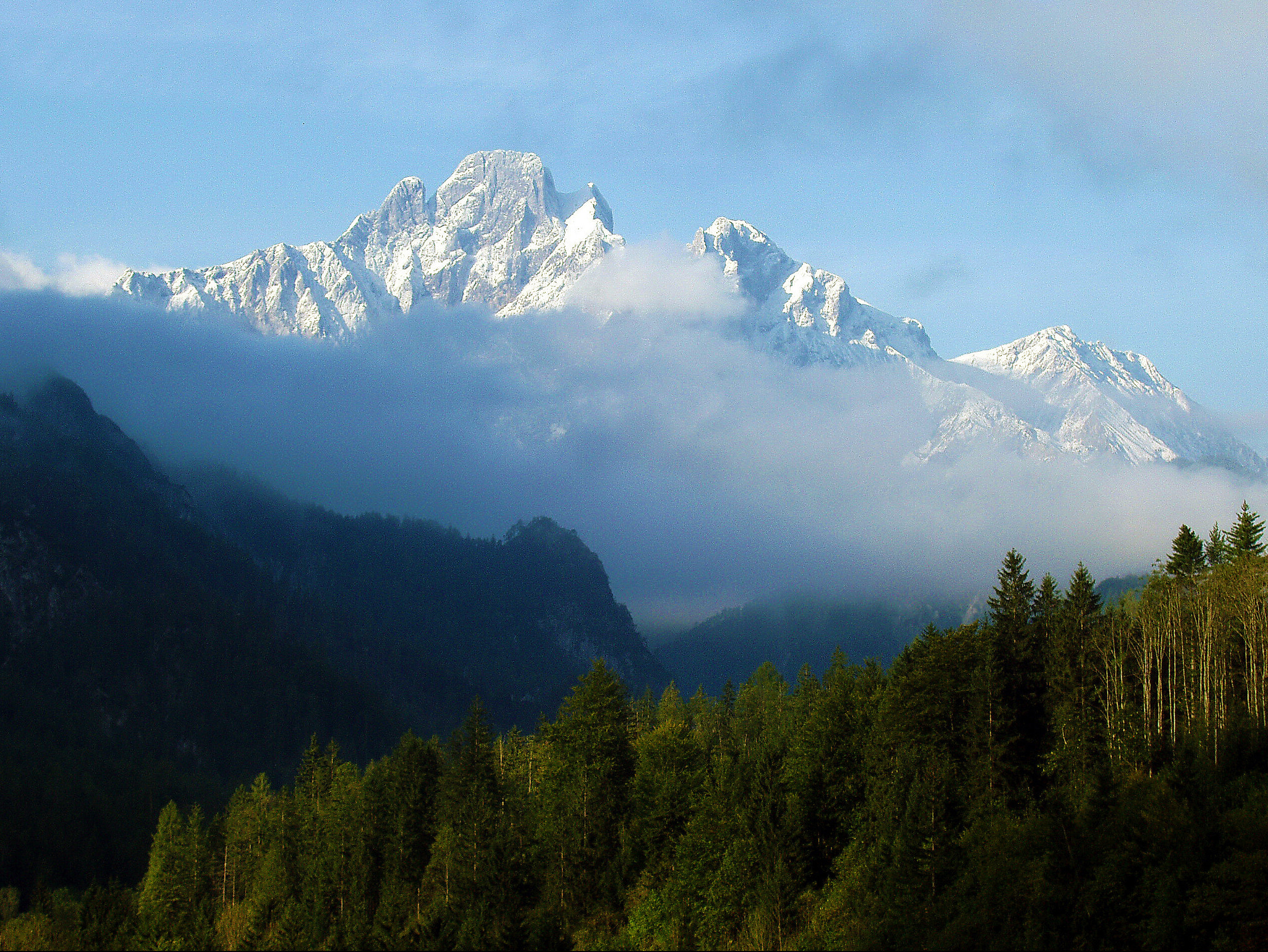 Olympus X-2,C-50Z sample photo. Snowy mountain photography