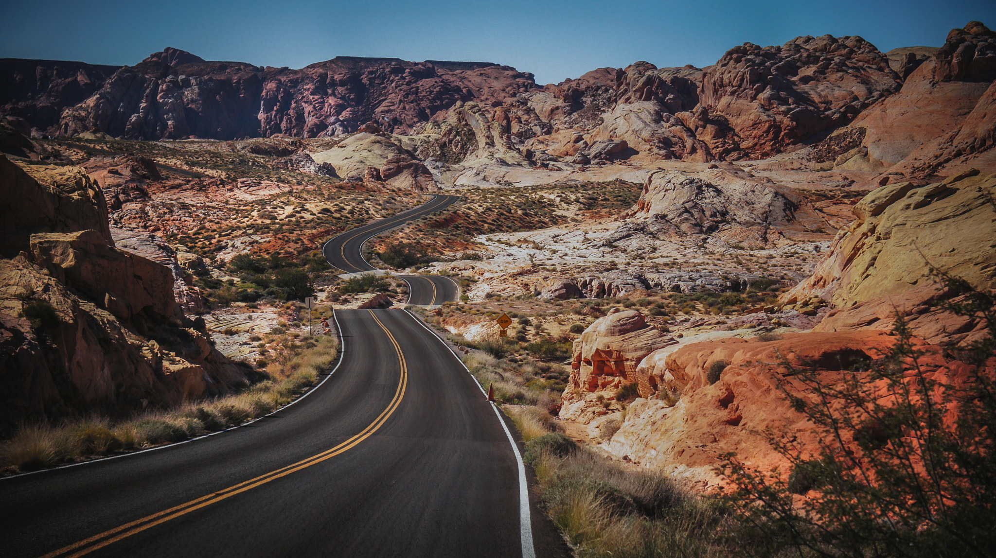 Sony Alpha NEX-C3 + Sony E 18-55mm F3.5-5.6 OSS sample photo. Valley of fire photography