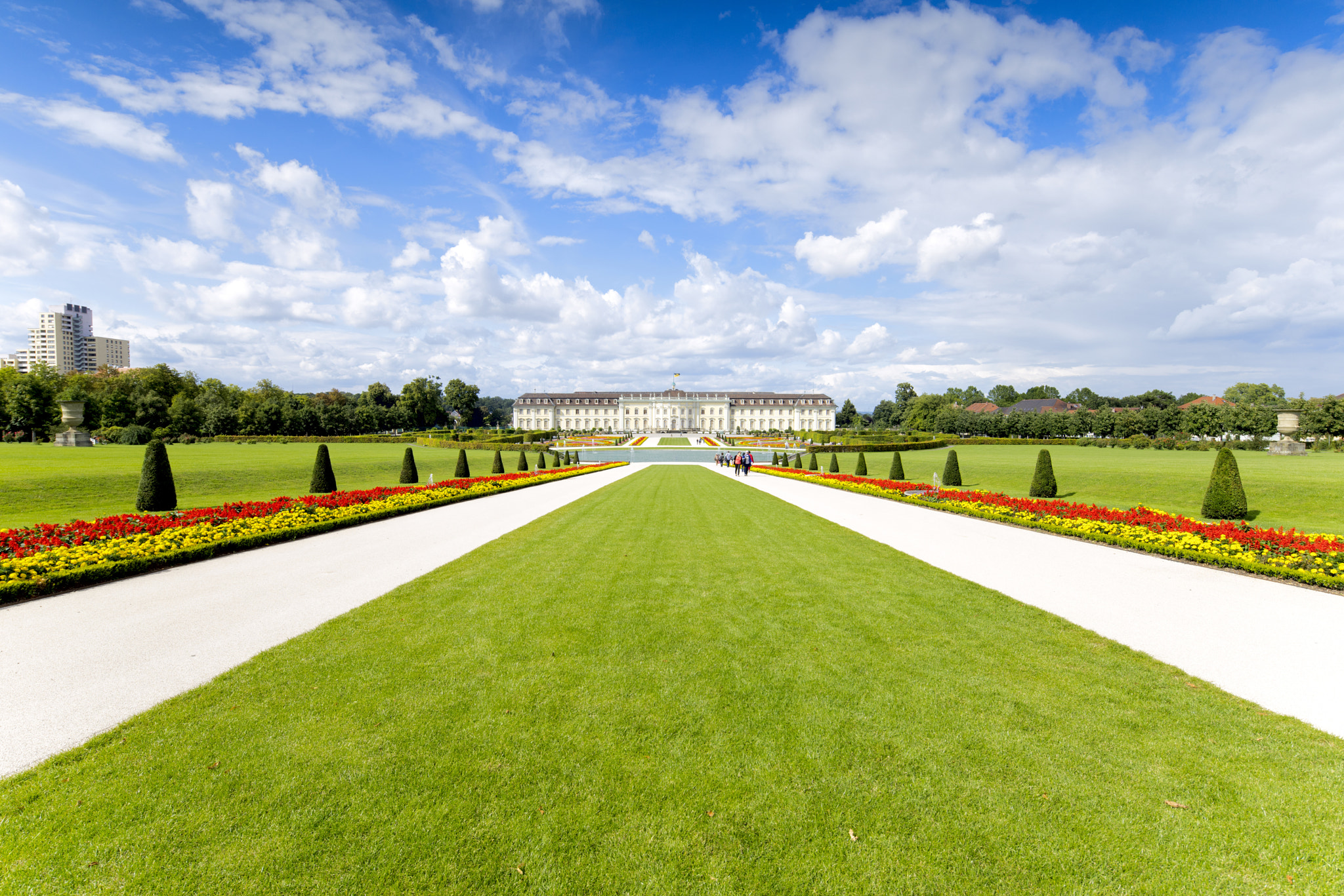 Sony a7R + Canon TS-E 17mm F4L Tilt-Shift sample photo. Ludwigsburg photography