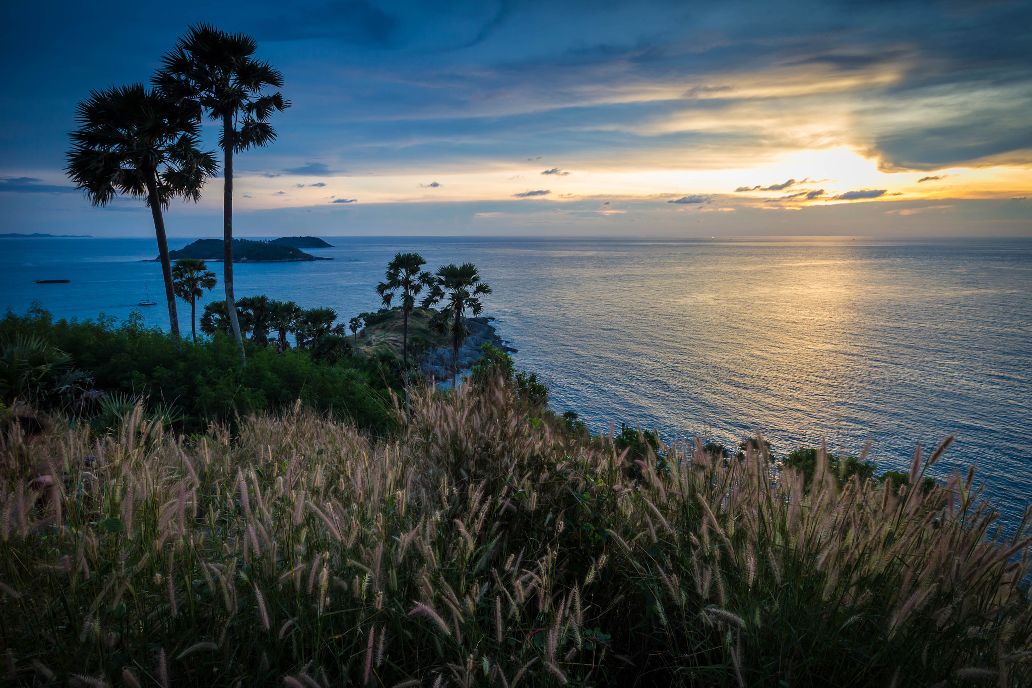 Canon EF-M 11-22mm F4-5.6 IS STM sample photo. Promthep cape sunset photography