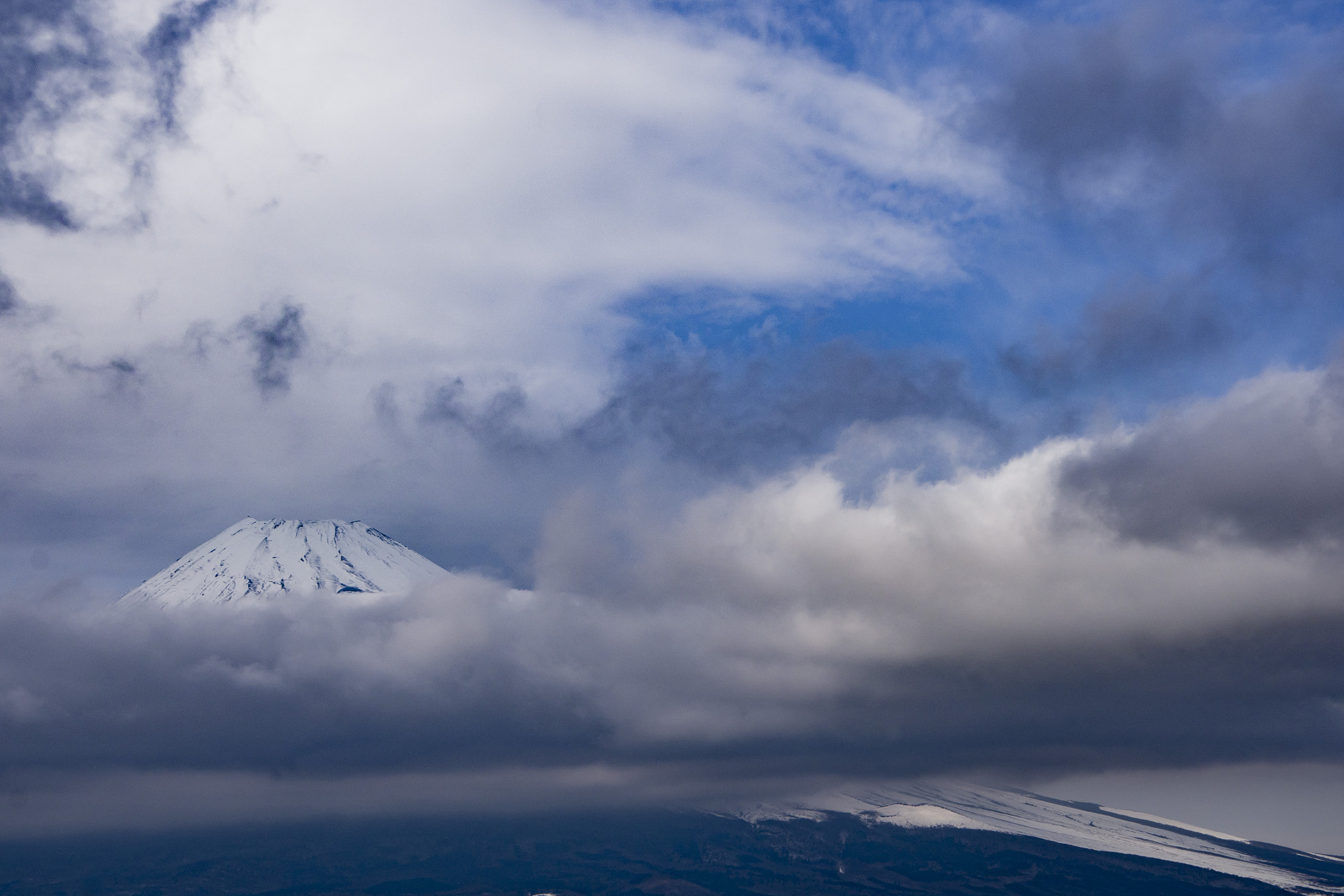 Pentax K-1 + Pentax smc DA 18-135mm F3.5-5.6ED AL [IF] DC WR sample photo. Mt.fuji in the cloud photography