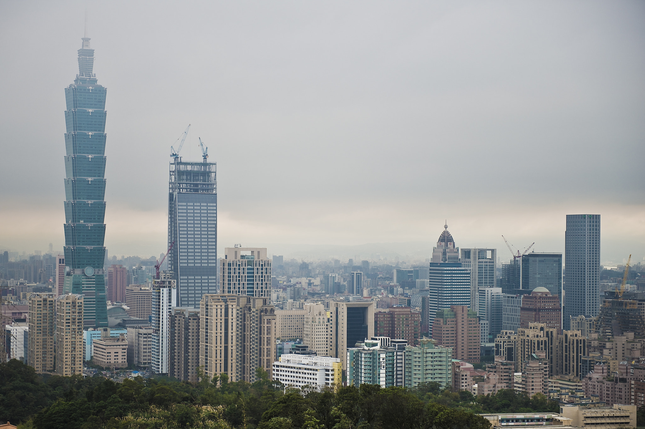 Nikon D800 + AF DC-Nikkor 135mm f/2D sample photo. Downtown taipei photography