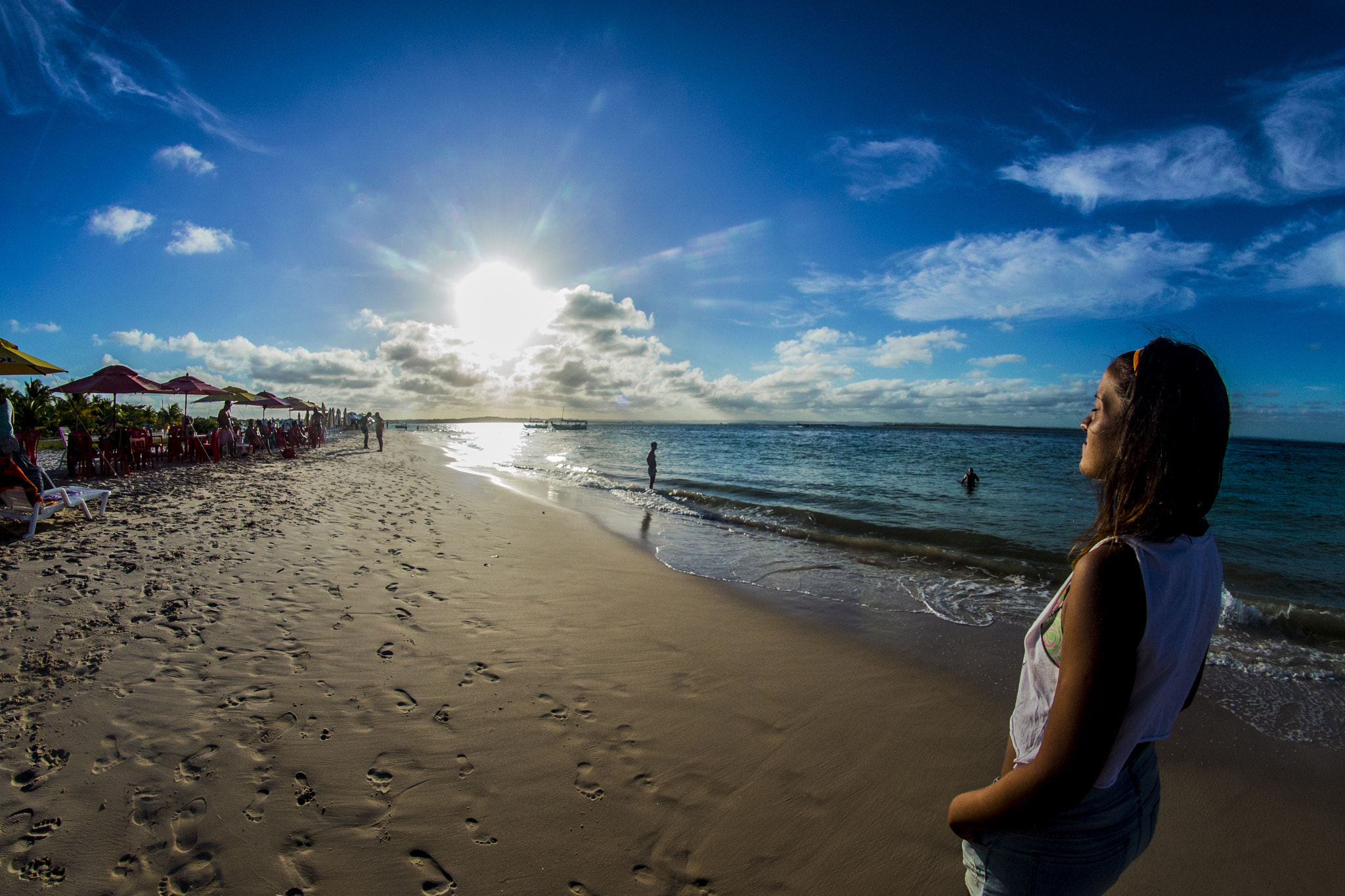 Nikon D610 + Samyang 8mm F3.5 Aspherical IF MC Fisheye sample photo. 1000 pisadas en la arena photography