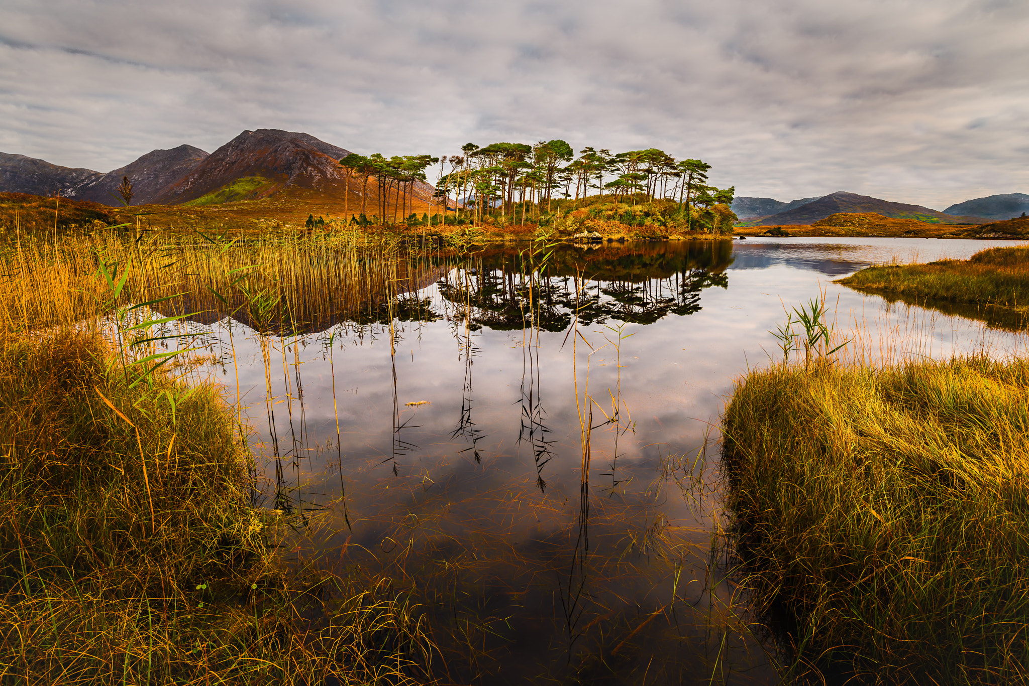 Nikon AF-S Nikkor 18-35mm F3.5-4.5G ED sample photo. Derryclare too photography