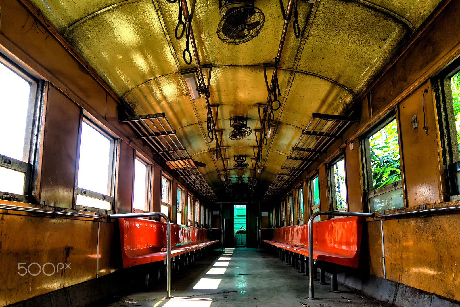 Sony a7 II + Sigma 19mm F2.8 EX DN sample photo. Thonburi train station photography