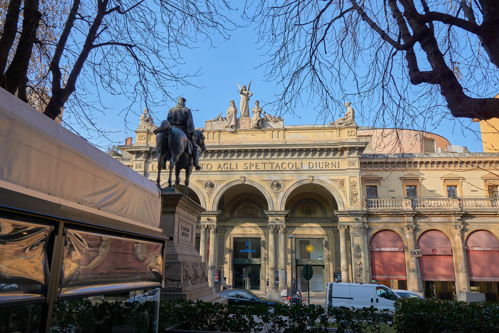 Sony a6000 + Sony E 10-18mm F4 OSS sample photo. Passeggiando per bologna photography