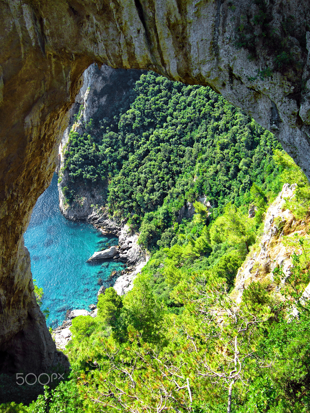 Canon PowerShot A3300 IS sample photo. Capri () photography