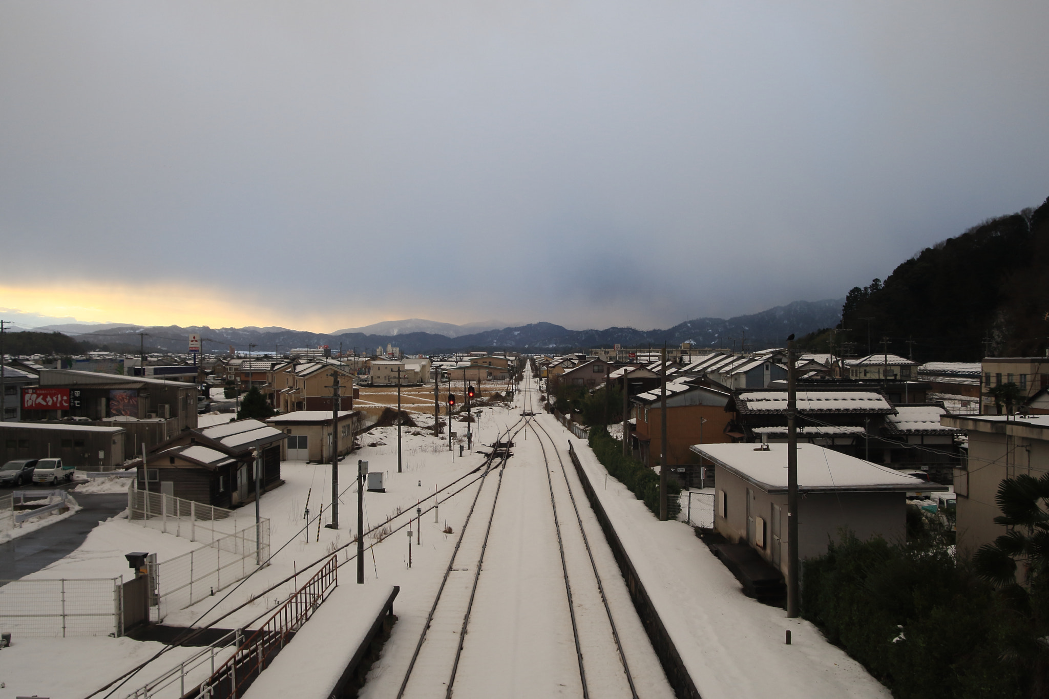 Canon EF 28-80mm f/3.5-5.6 USM sample photo. After snow photography
