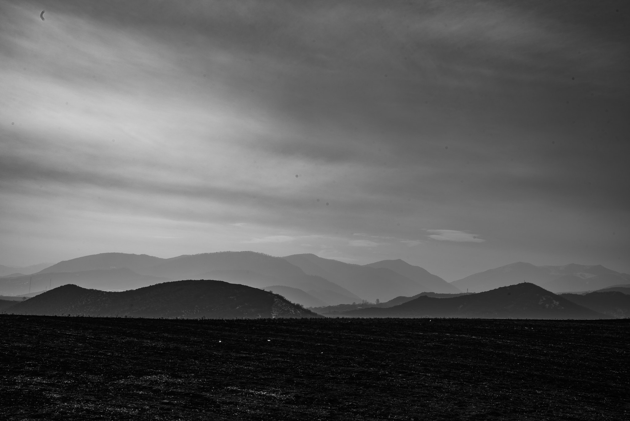 Nikon AF Nikkor 24-85mm F2.8-4D IF sample photo. Field and hills photography