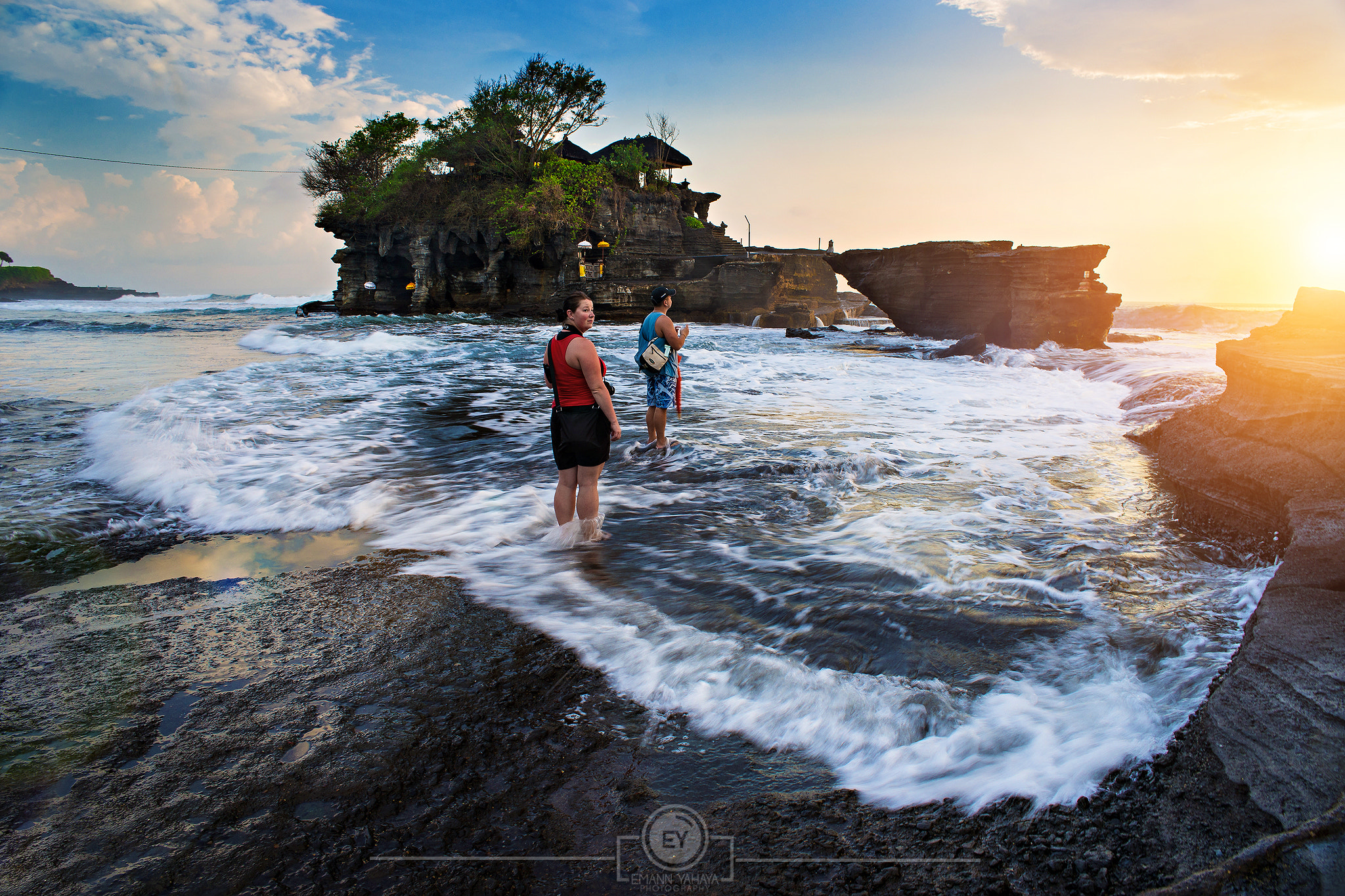 Sony Alpha DSLR-A850 + Sony 20mm F2.8 sample photo. "sun setting at tanah lot, bali, indonesia" photography