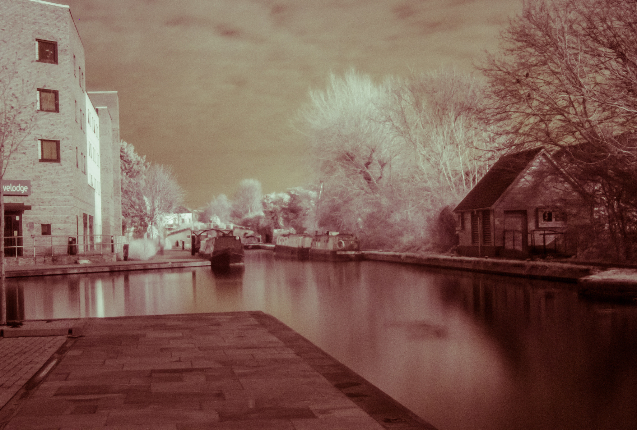 Canon EF-S 18-55mm F3.5-5.6 II sample photo. Vintage ir photography