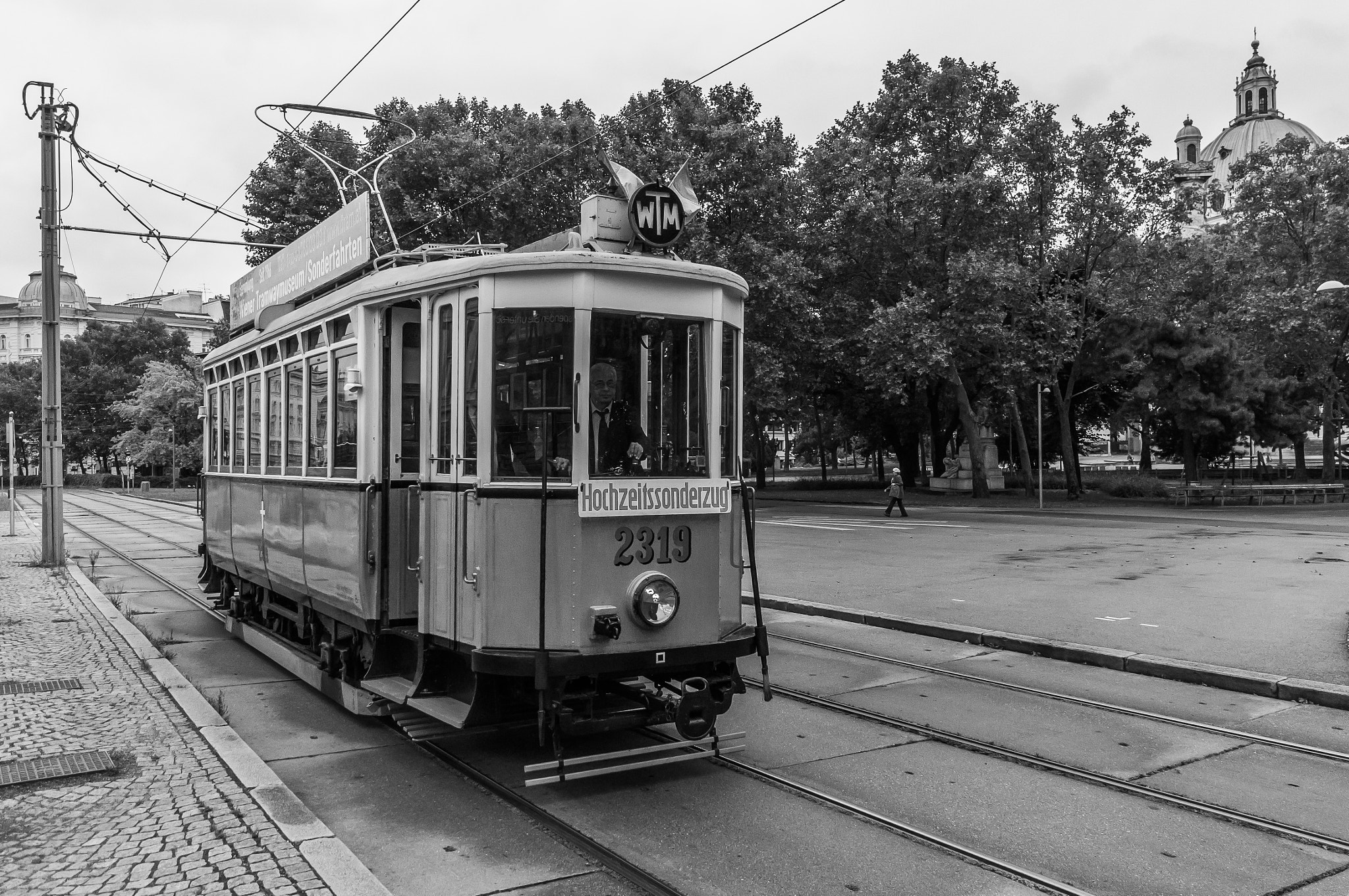 Sony Alpha NEX-6 sample photo. Wiener tram photography