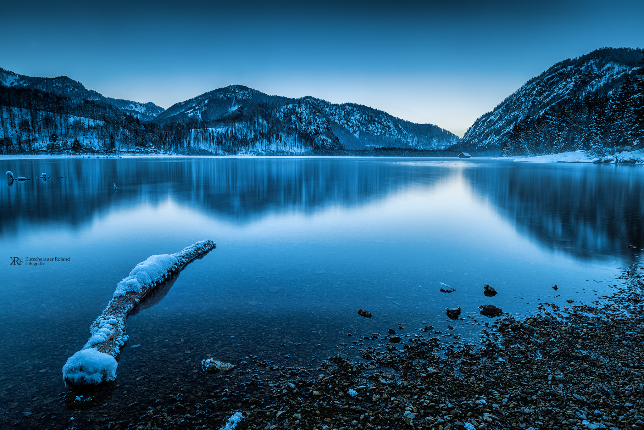 Sigma 24-70mm F2.8 EX DG Macro sample photo. Almsee photography