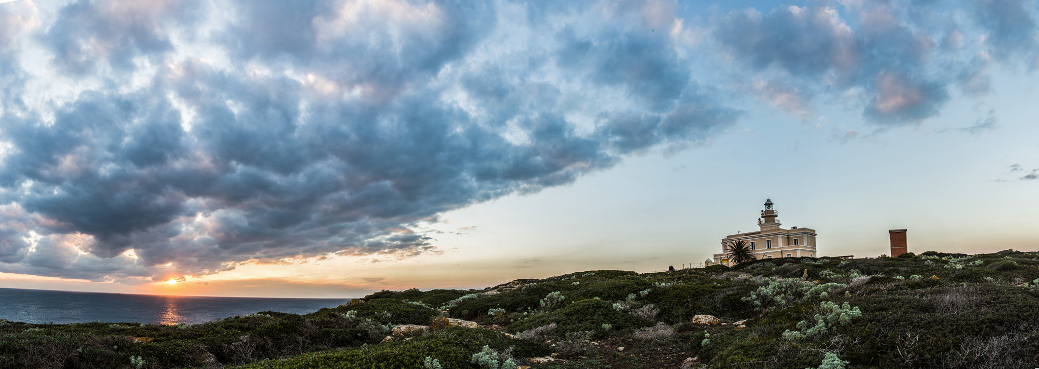 Nikon D600 + Nikon AF-S DX Nikkor 35mm F1.8G sample photo. The lighthouse photography