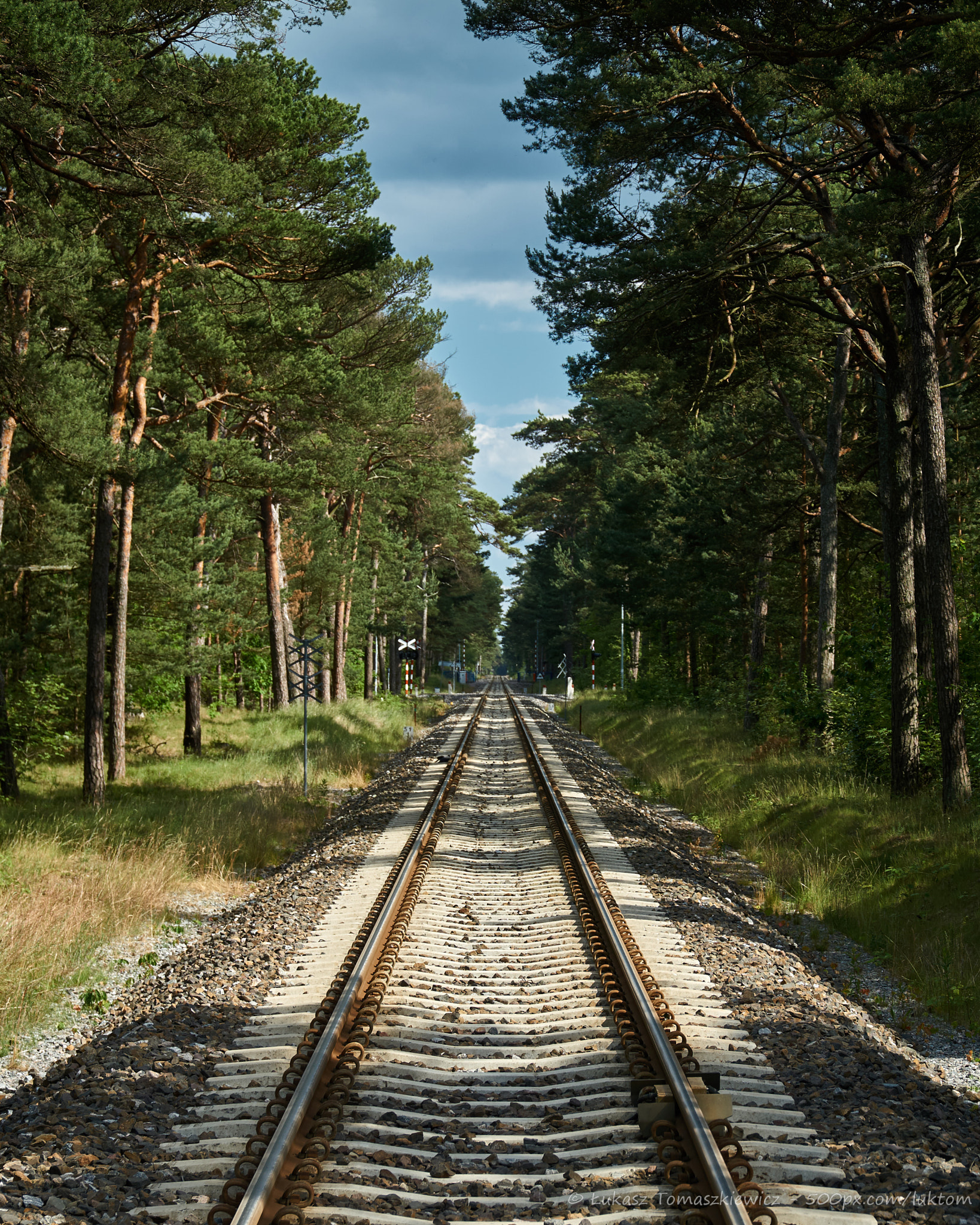 Sony a6000 sample photo. Railway to hel photography