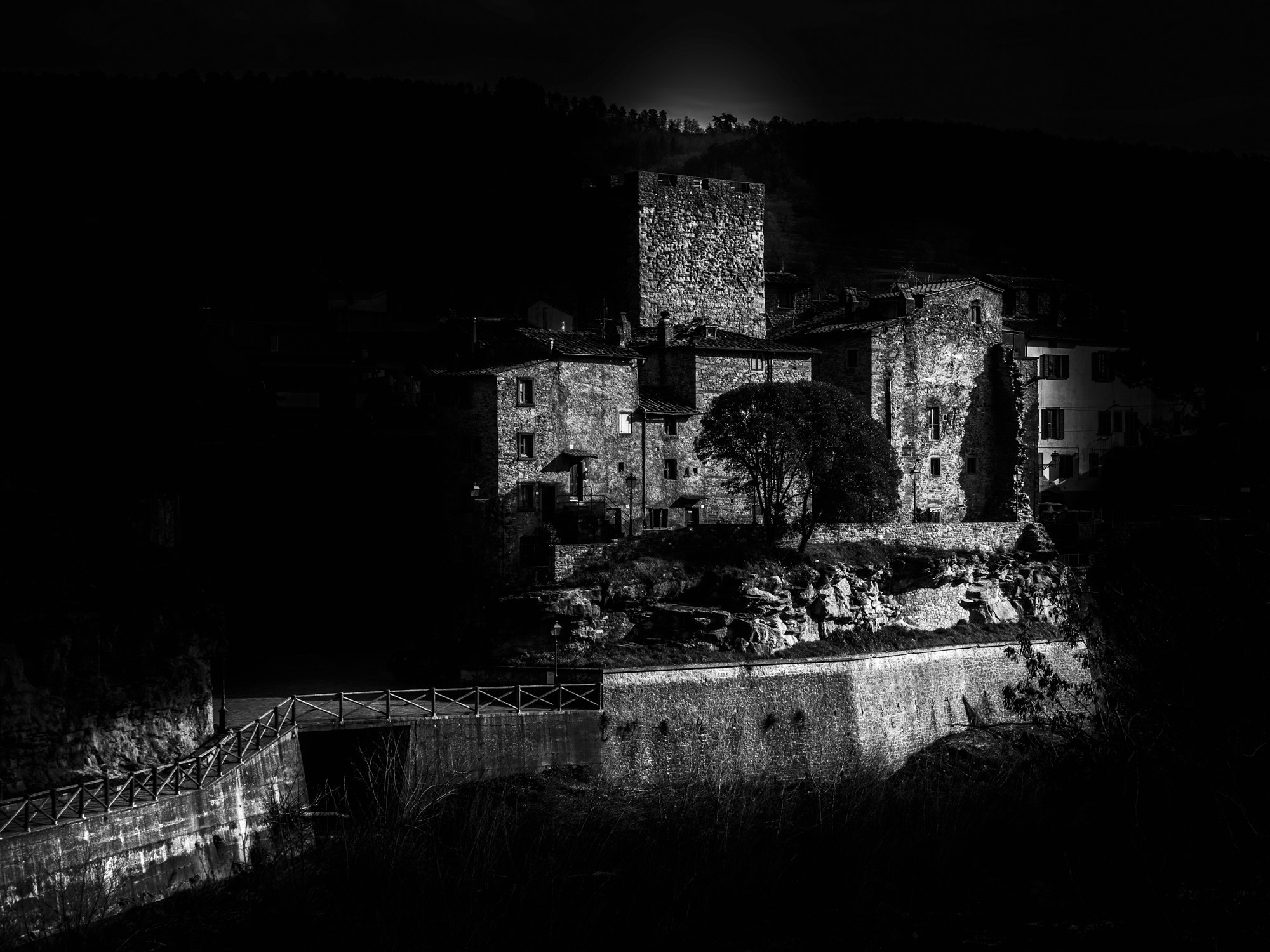 Sony a99 II sample photo. Sabbiano's castle photography